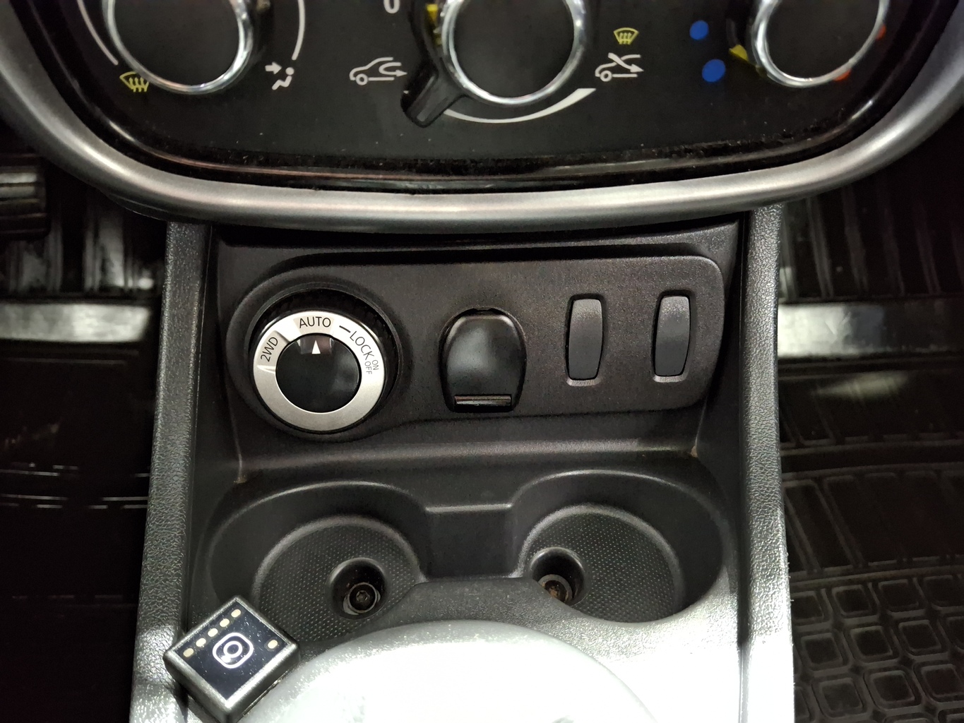 RENAULT DUSTER