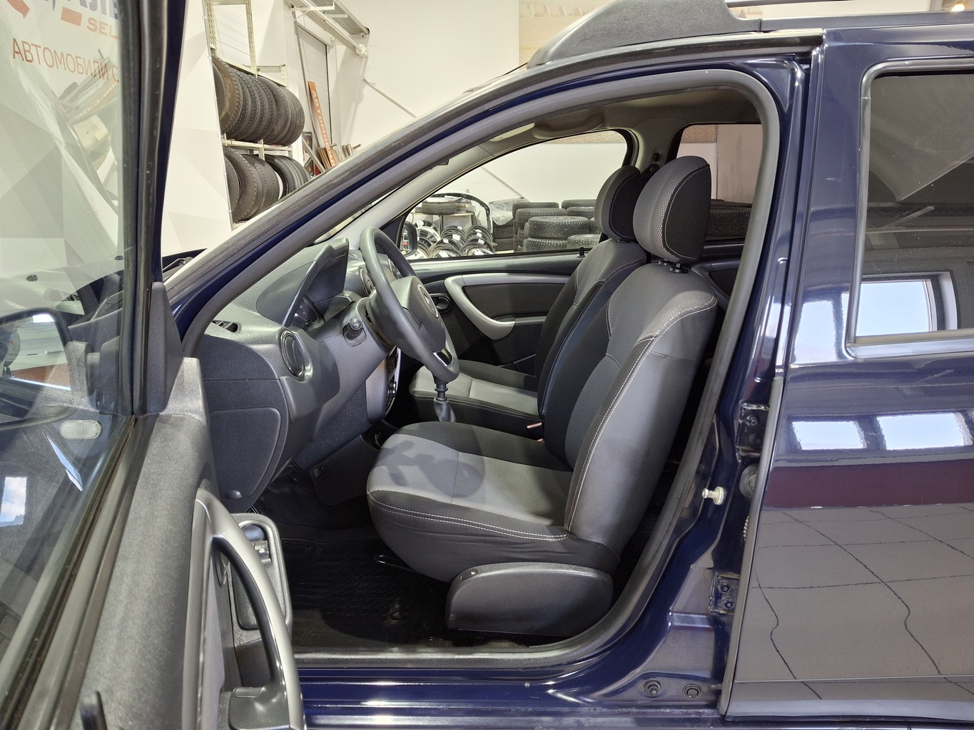 RENAULT DUSTER