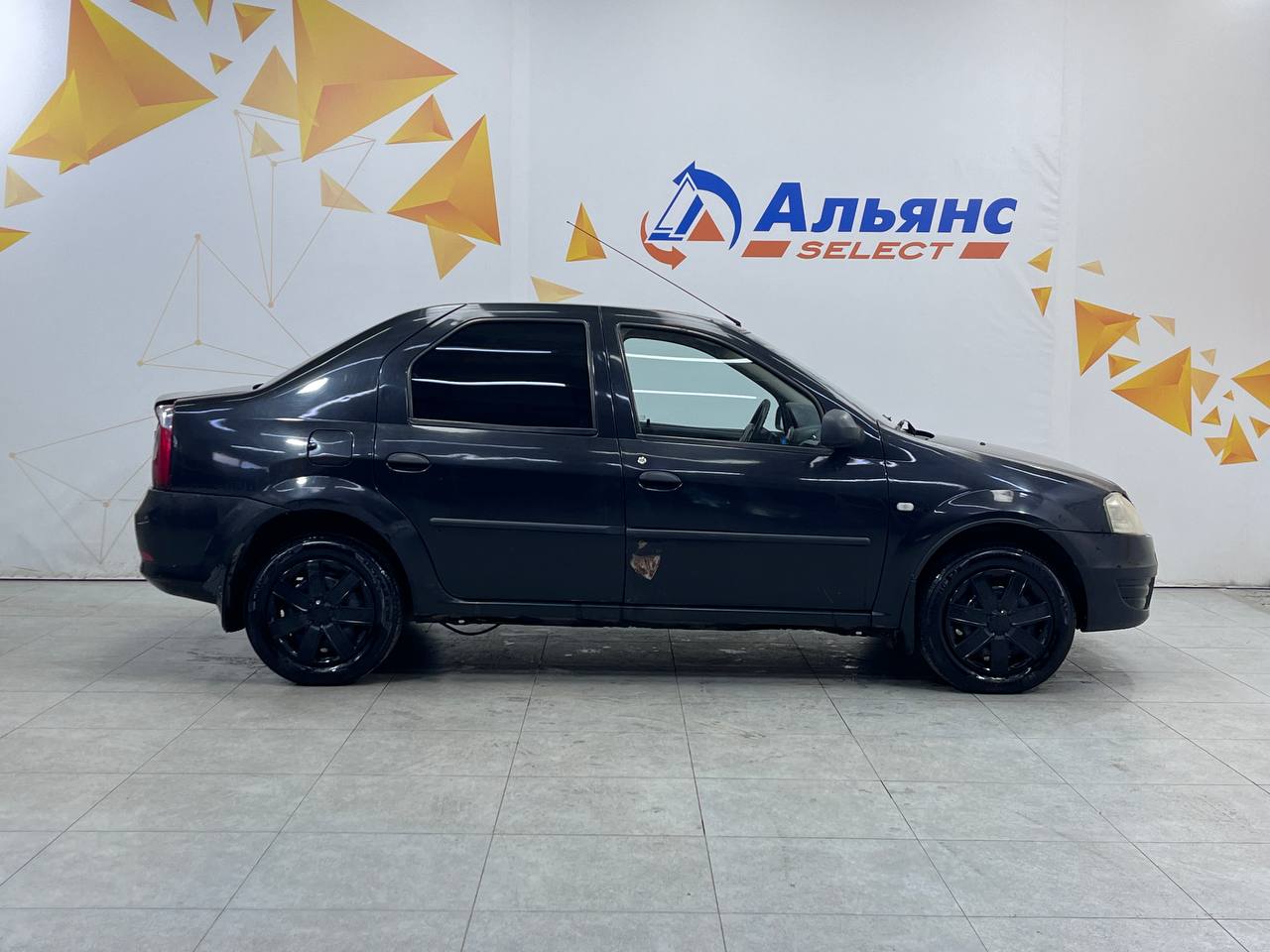 RENAULT LOGAN