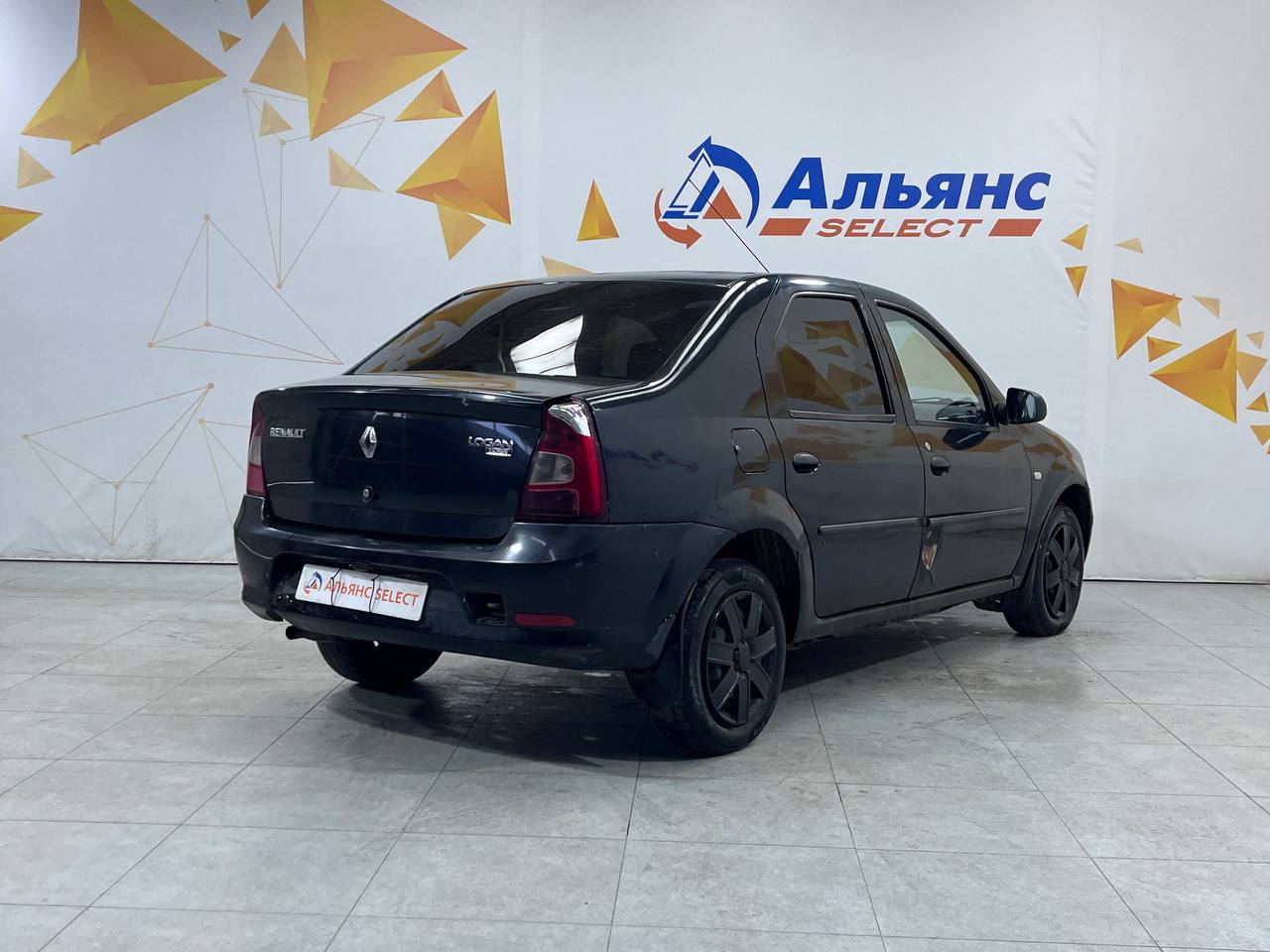 RENAULT LOGAN