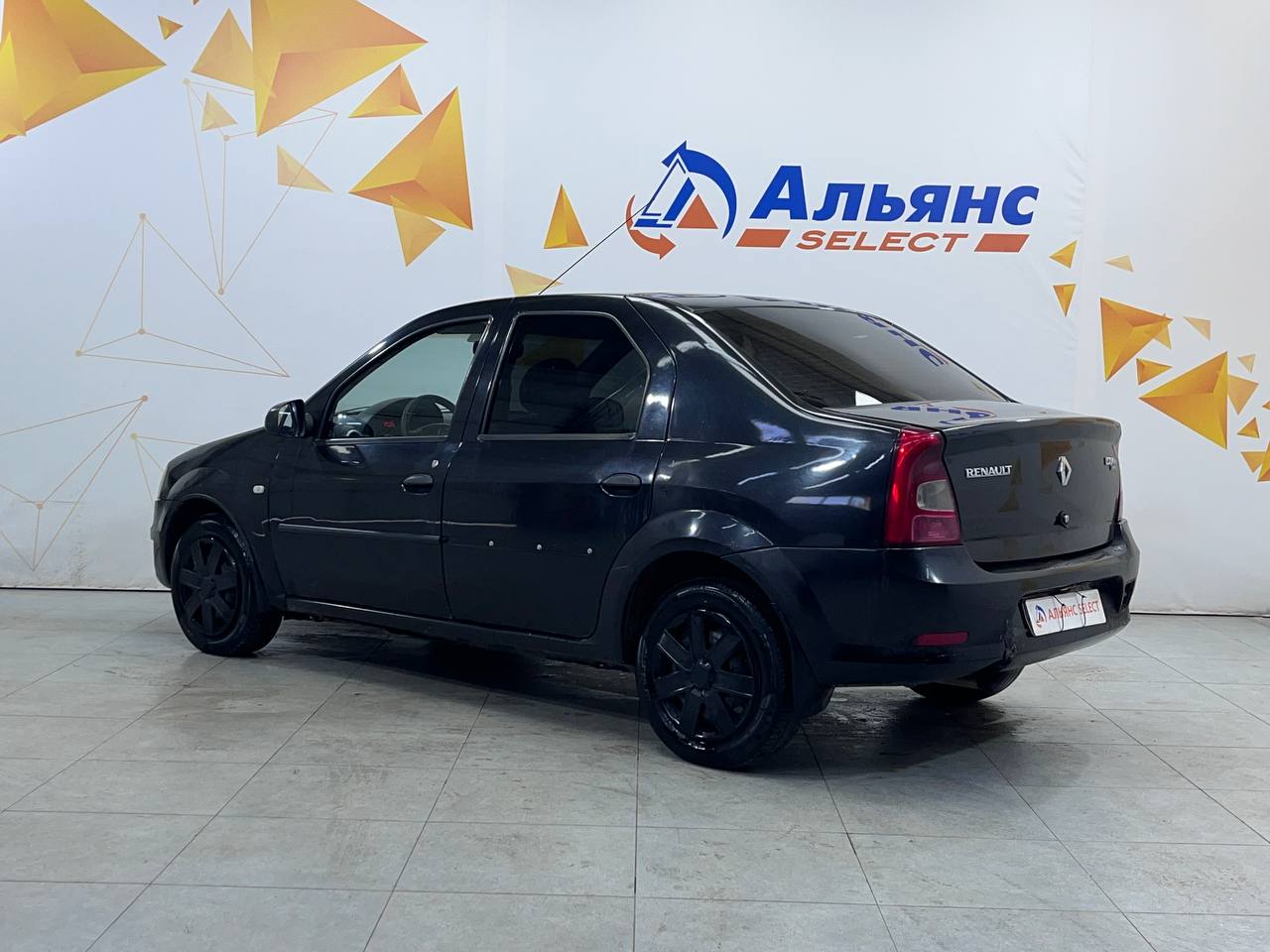 RENAULT LOGAN