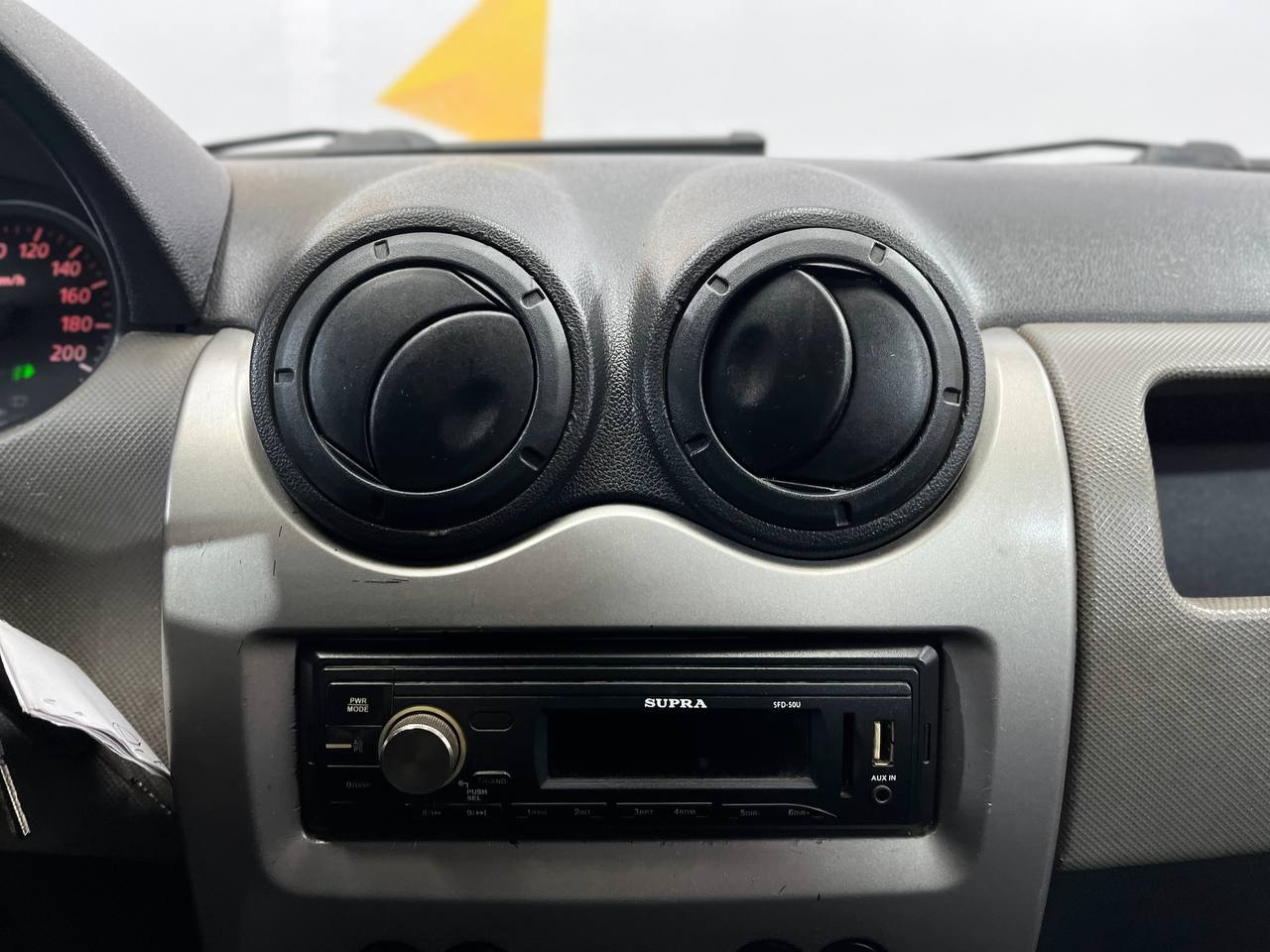 RENAULT LOGAN