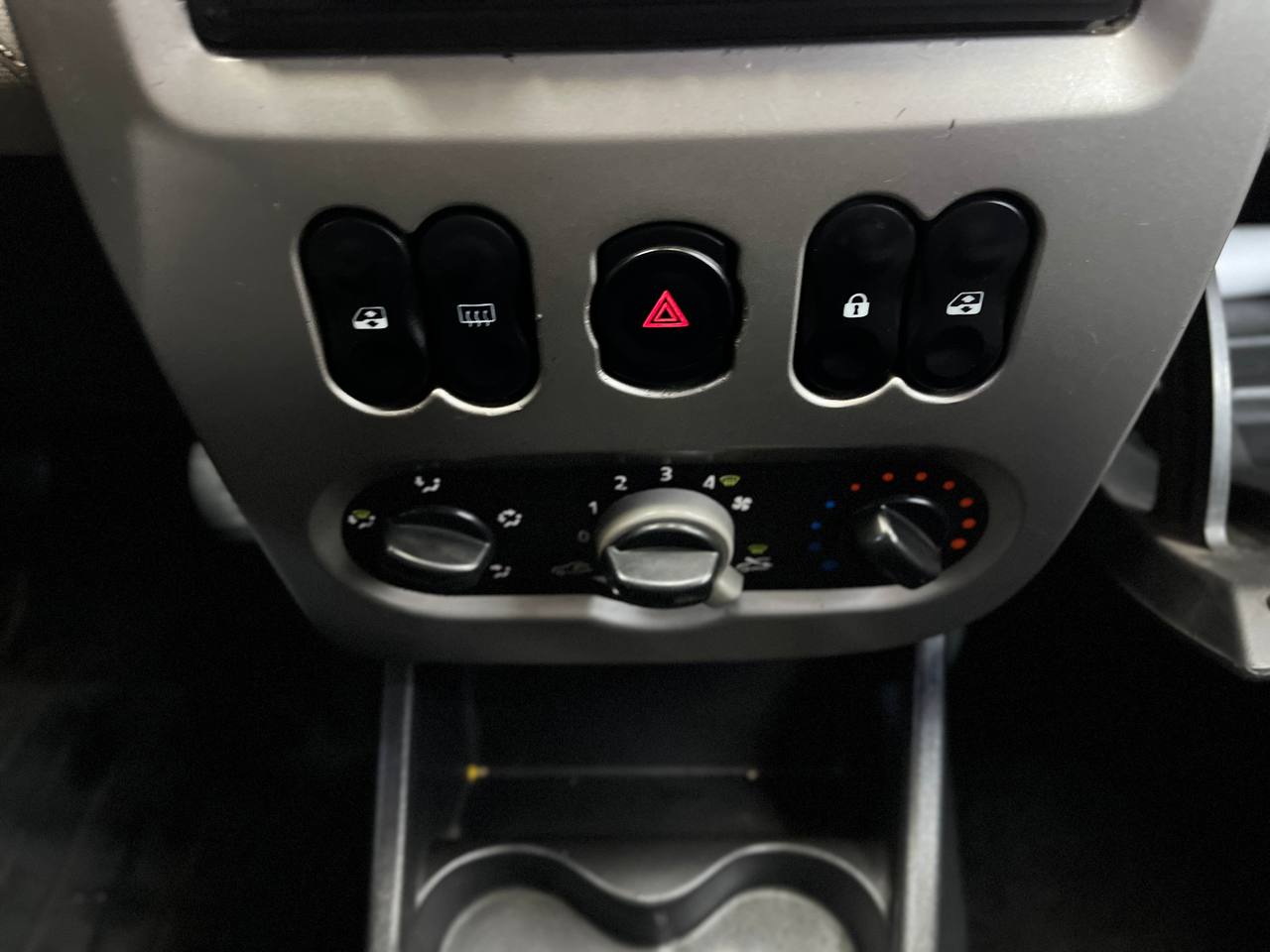 RENAULT LOGAN