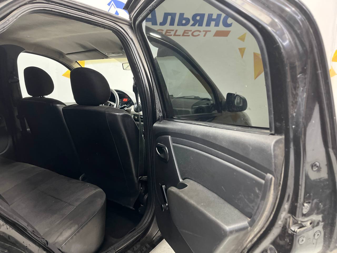 RENAULT LOGAN