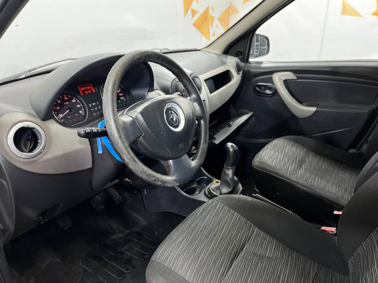 RENAULT LOGAN
