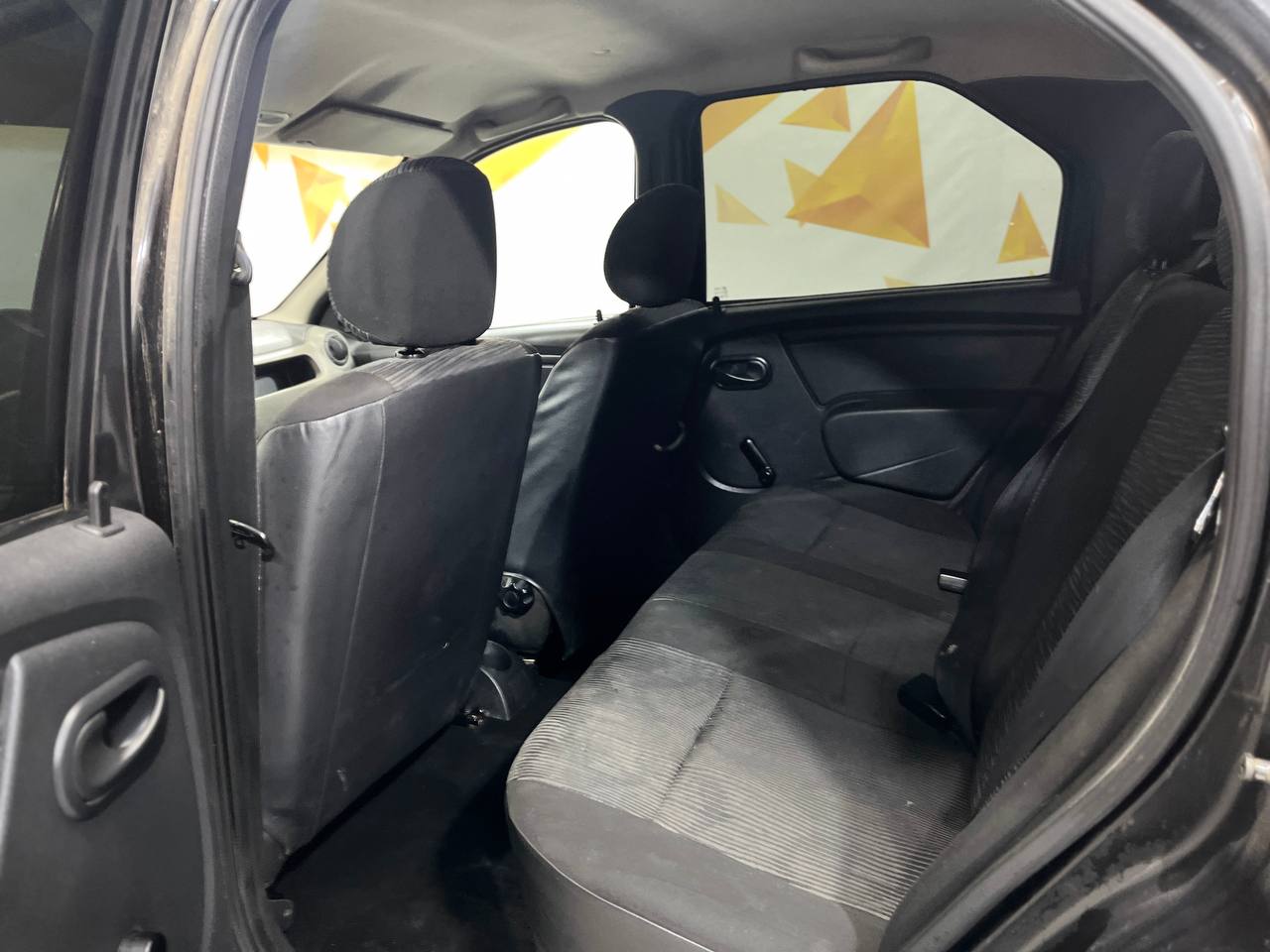 RENAULT LOGAN