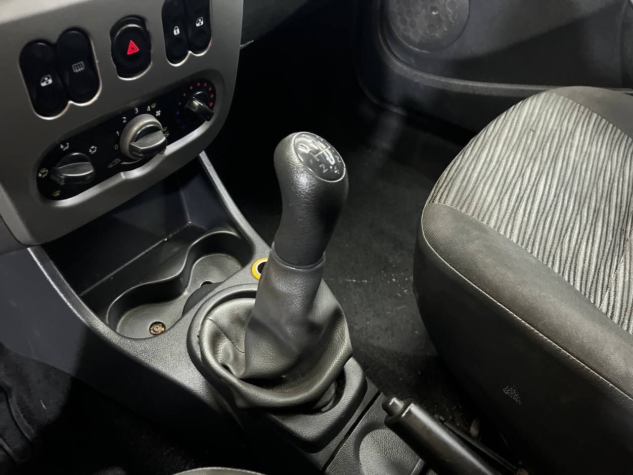 RENAULT LOGAN