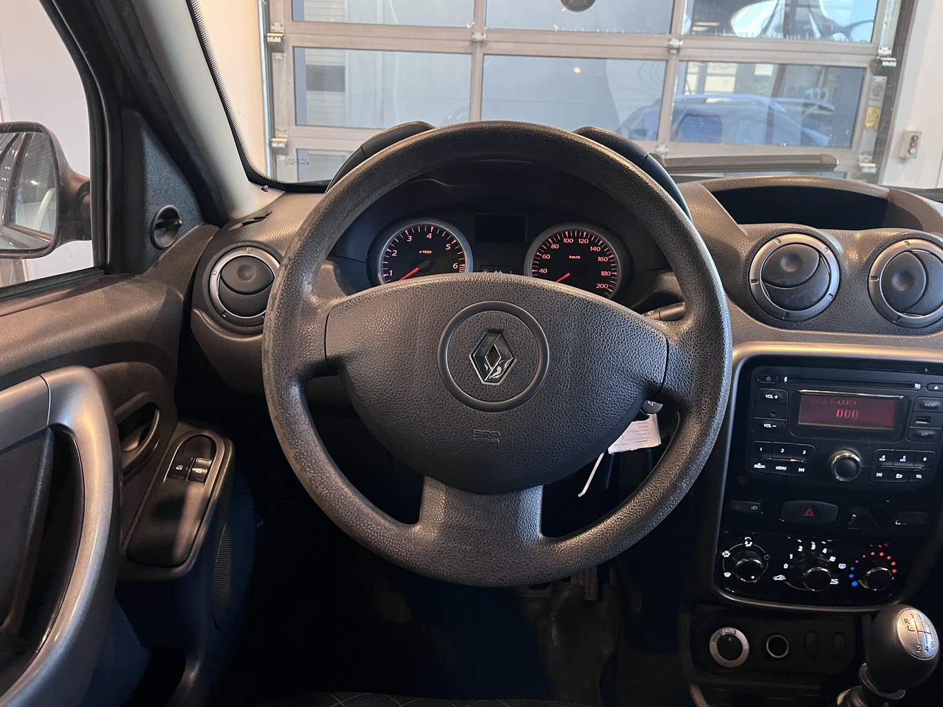 RENAULT DUSTER