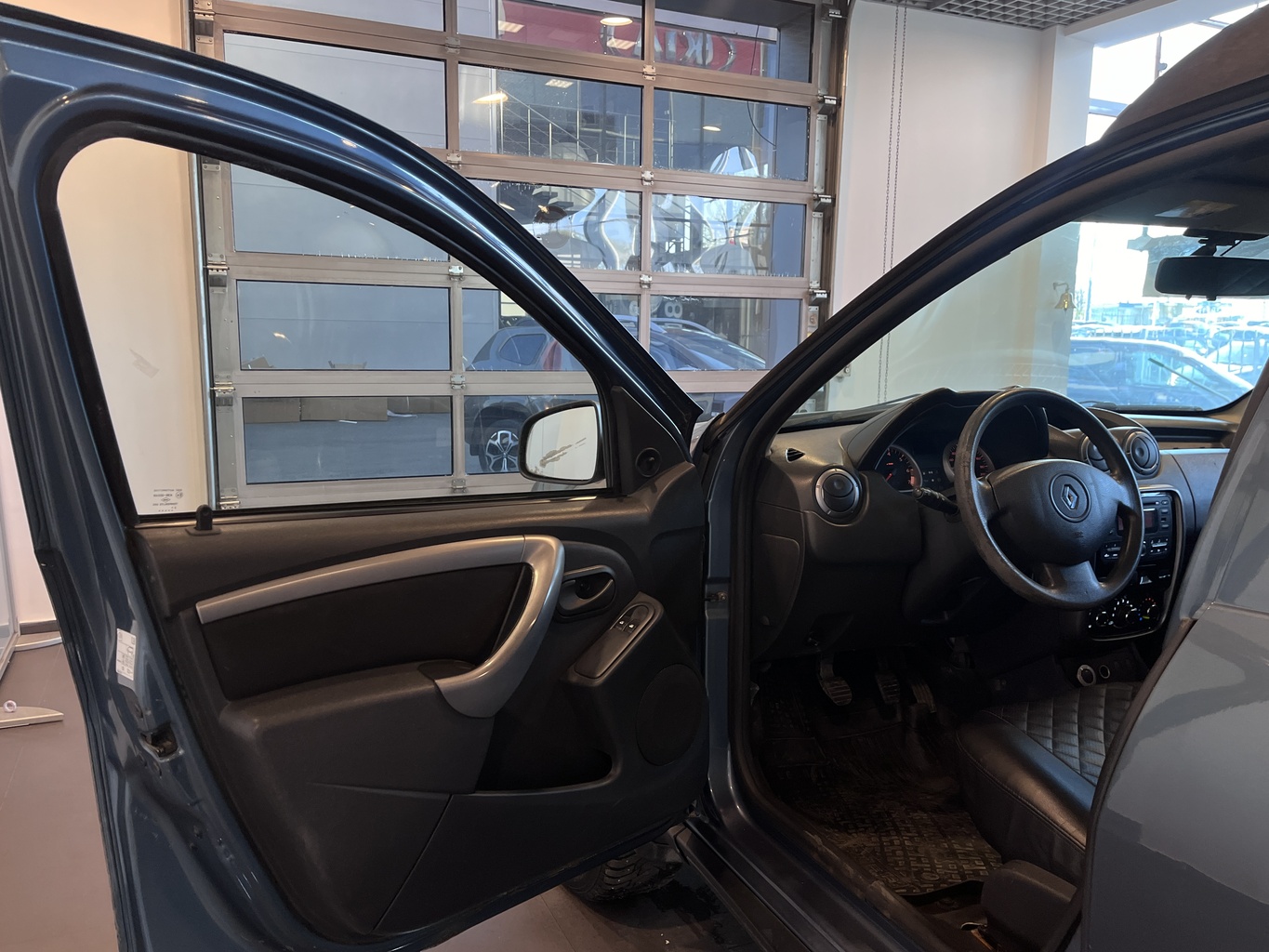 RENAULT DUSTER