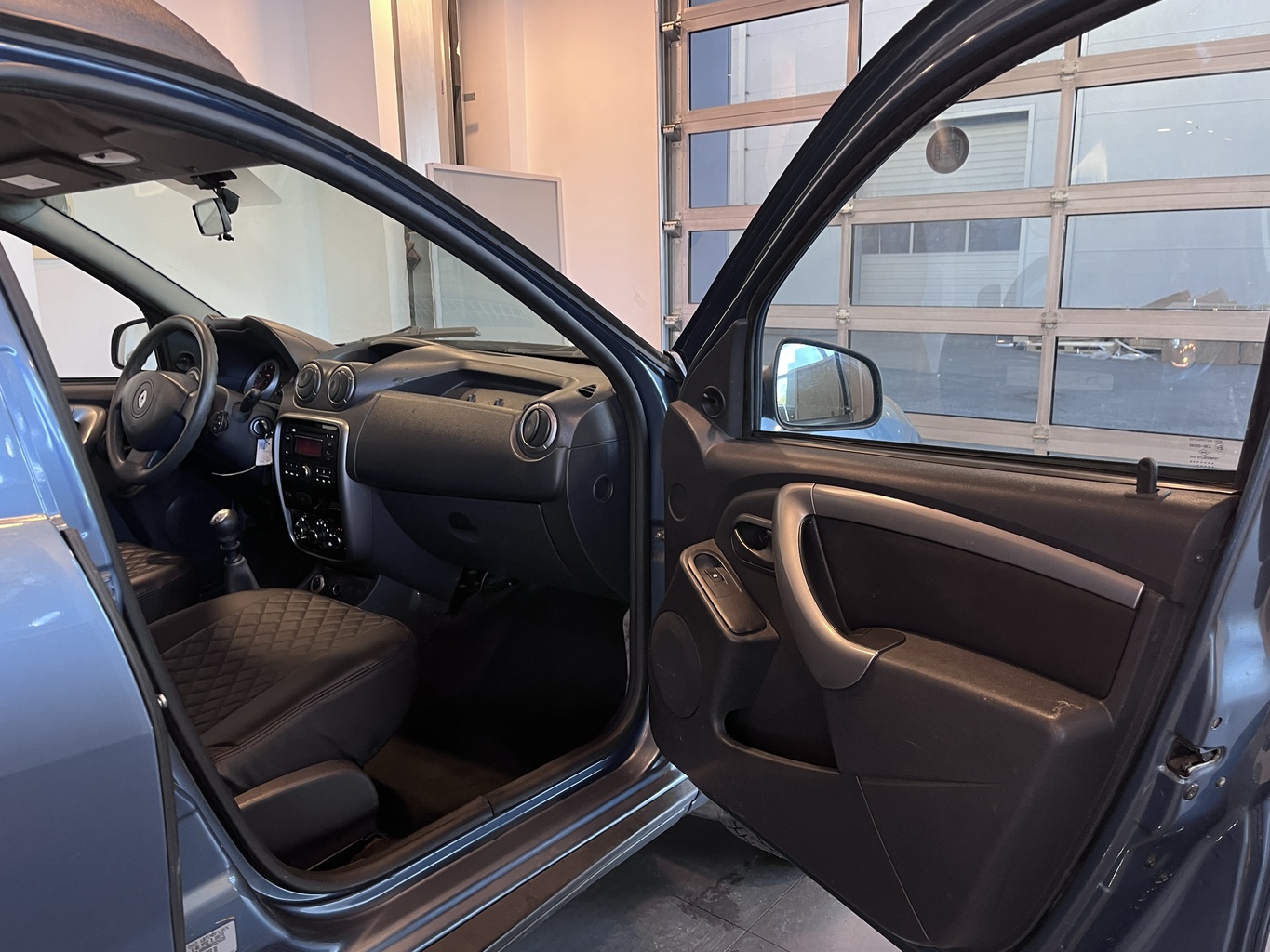 RENAULT DUSTER