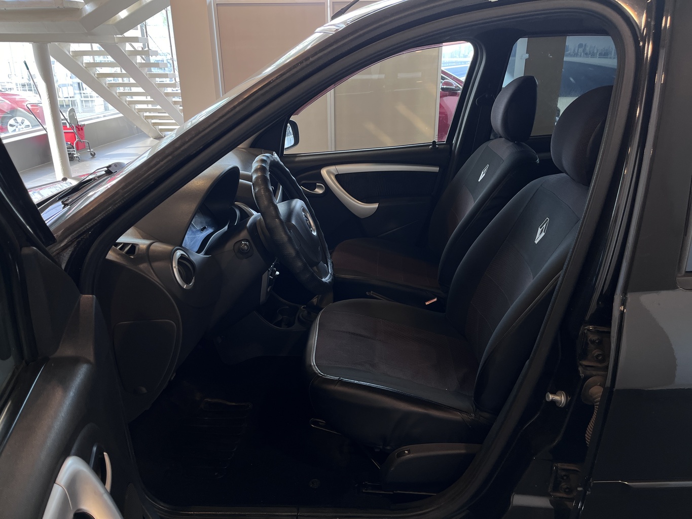 RENAULT LOGAN