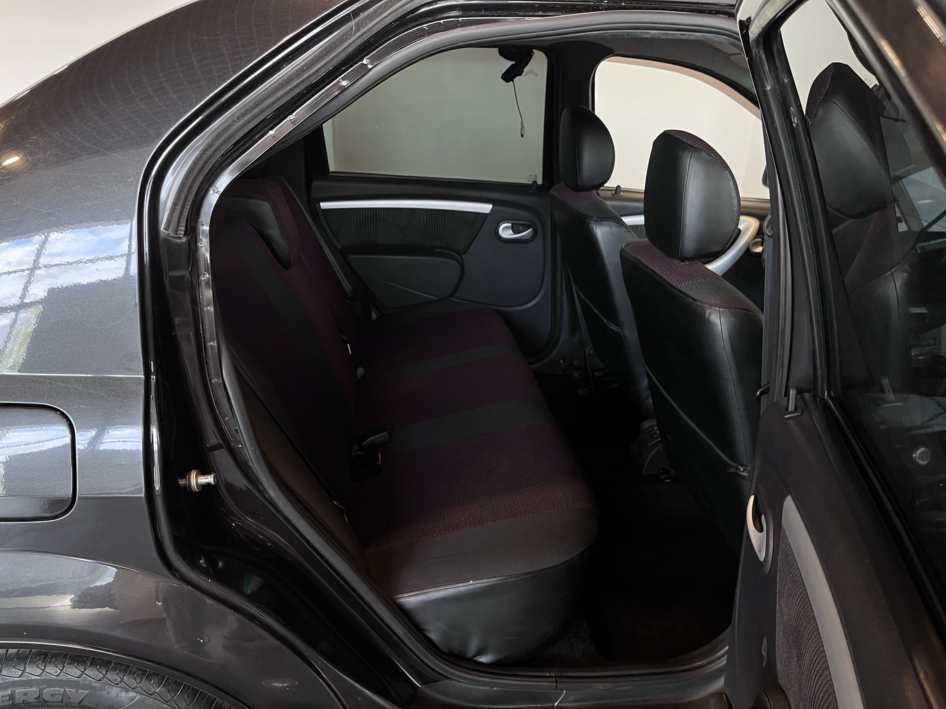 RENAULT LOGAN