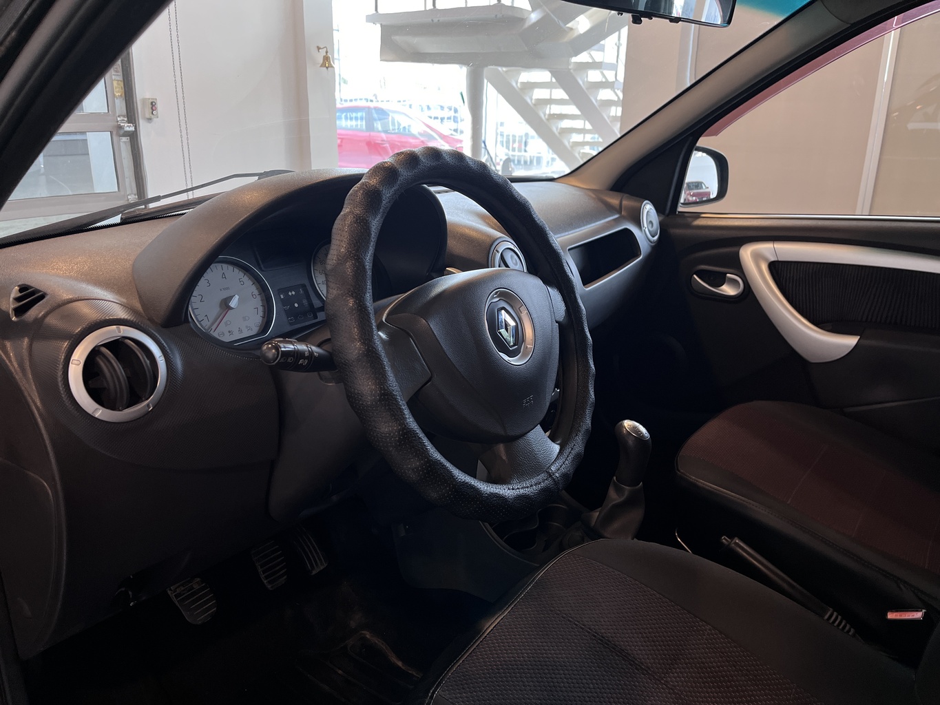 RENAULT LOGAN