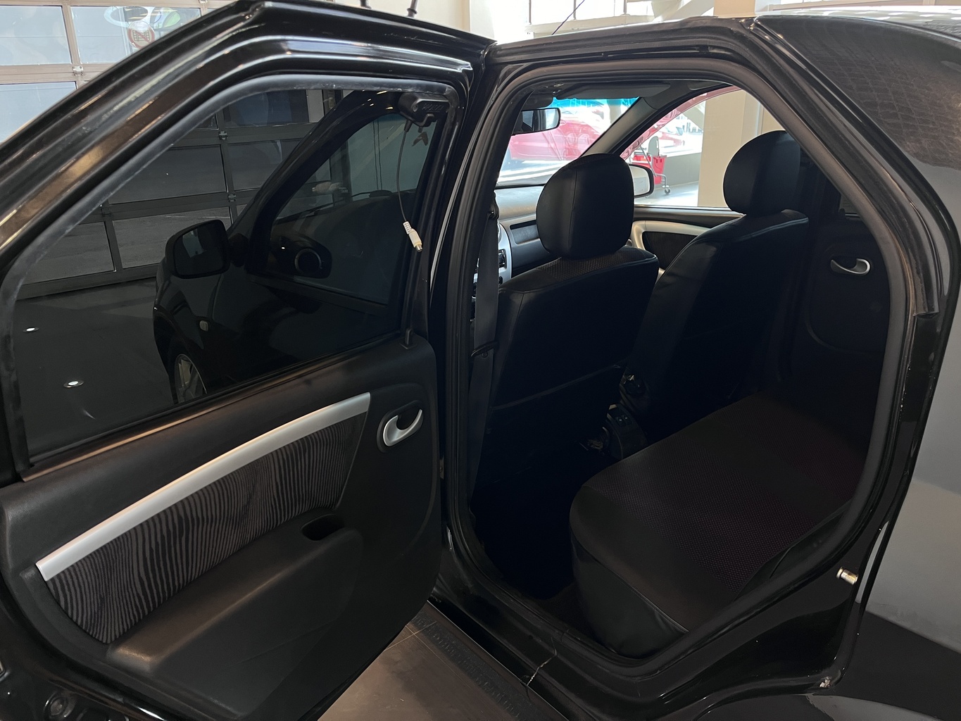 RENAULT LOGAN