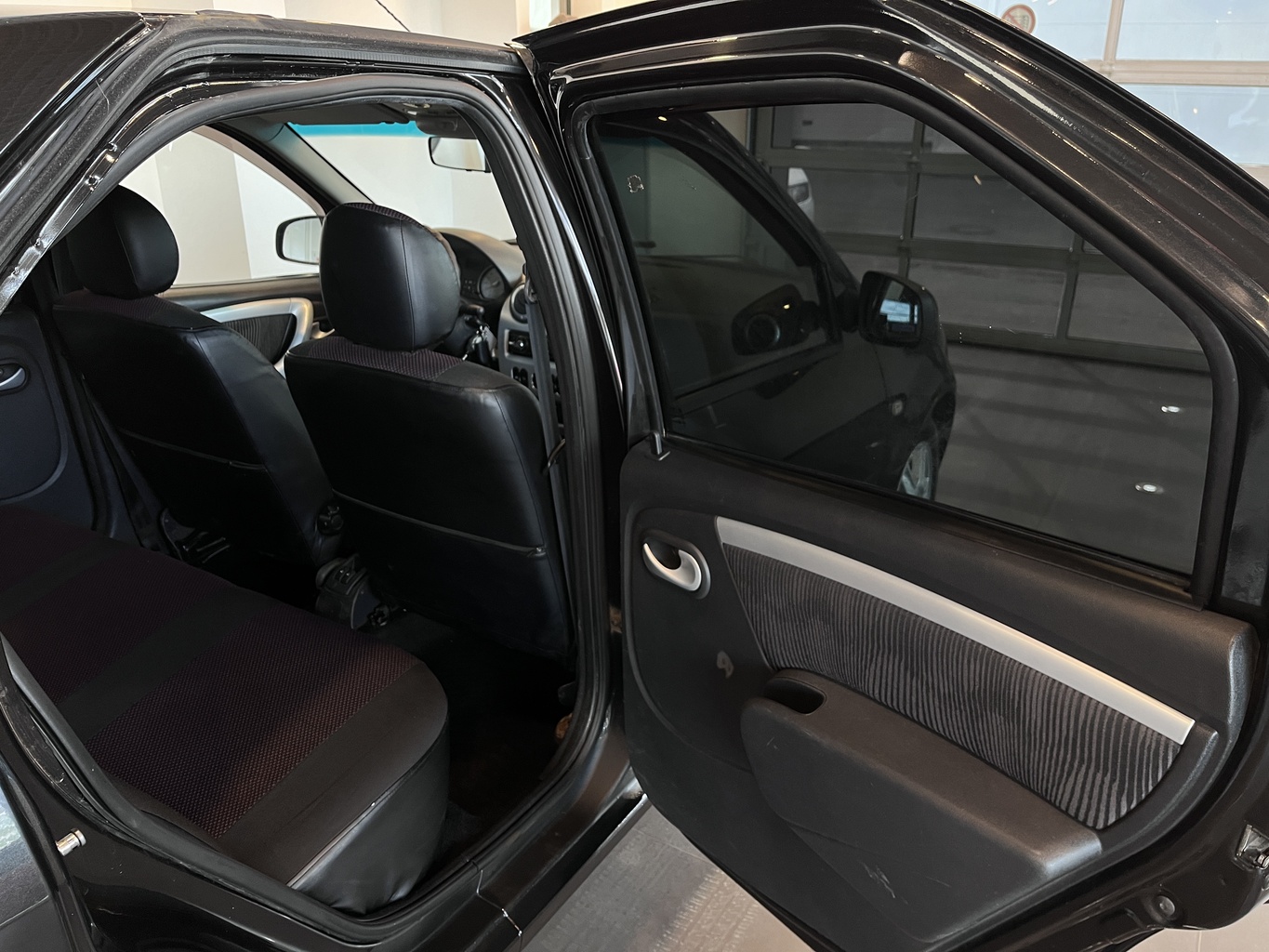 RENAULT LOGAN