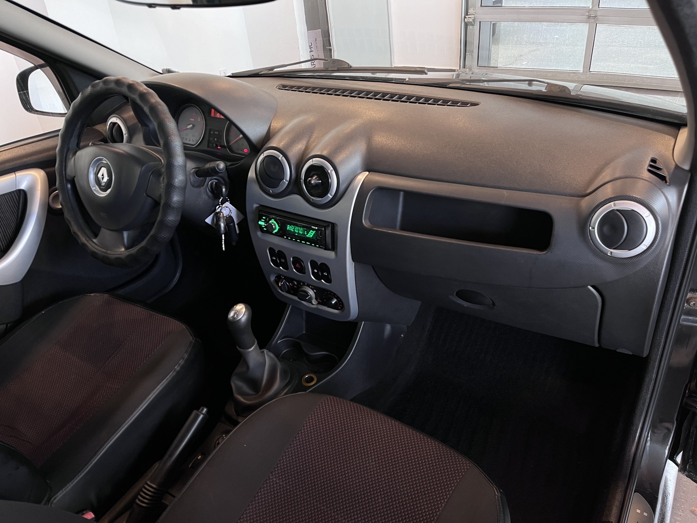 RENAULT LOGAN