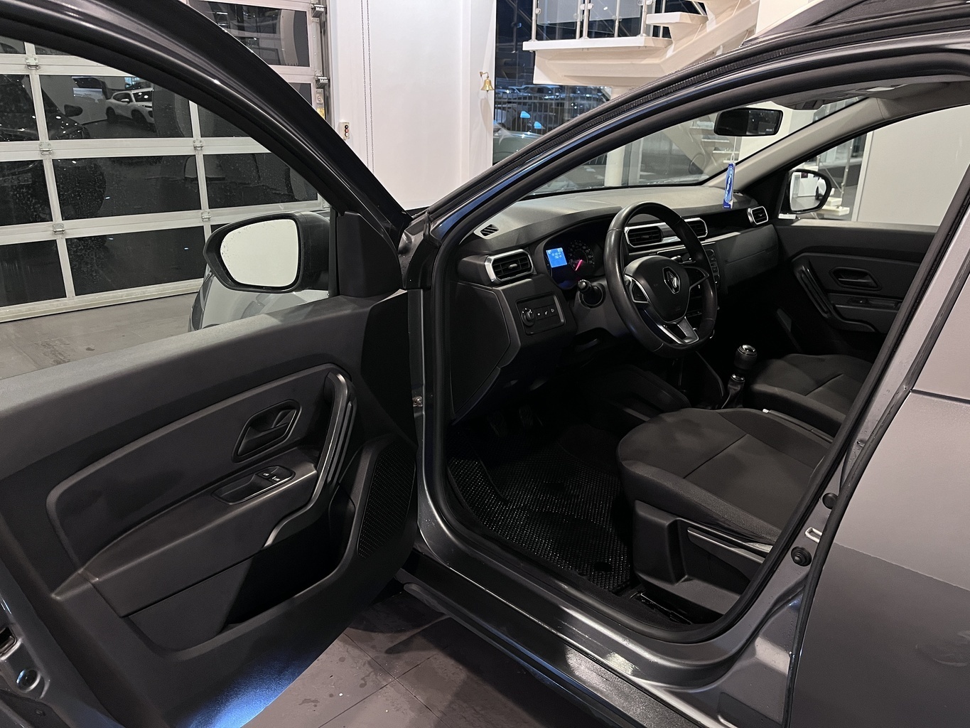RENAULT DUSTER