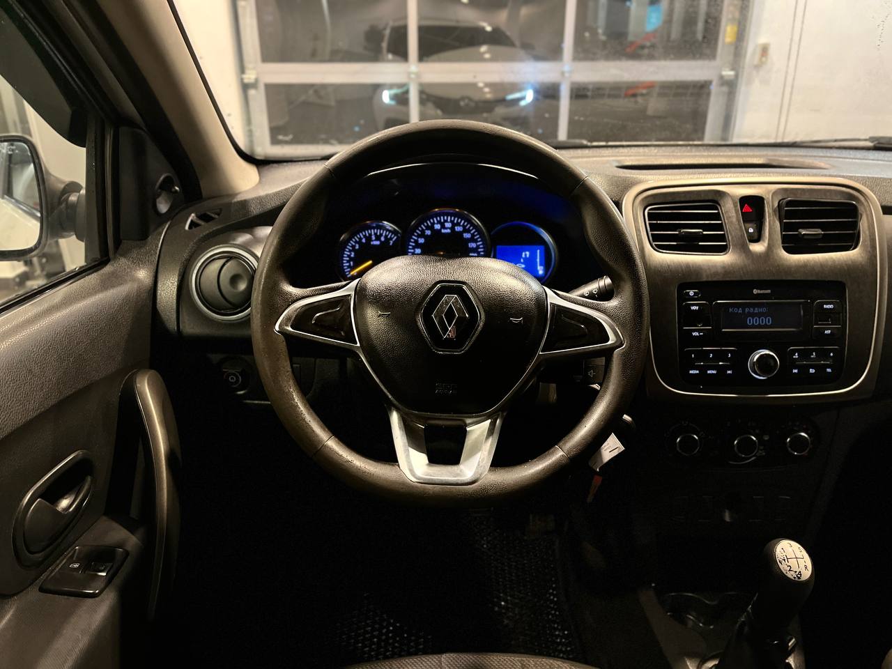 RENAULT LOGAN