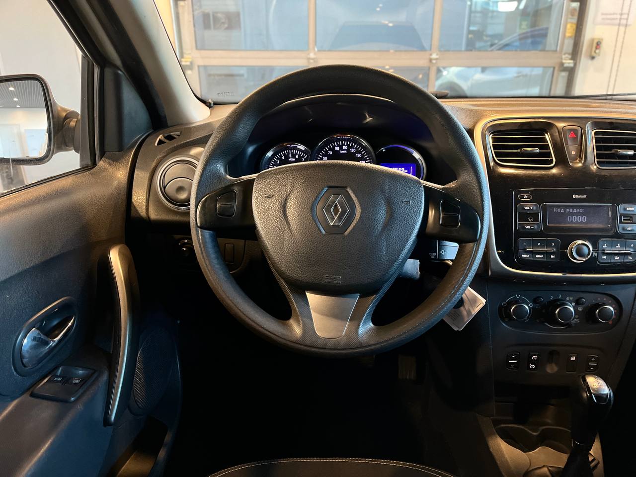 RENAULT LOGAN