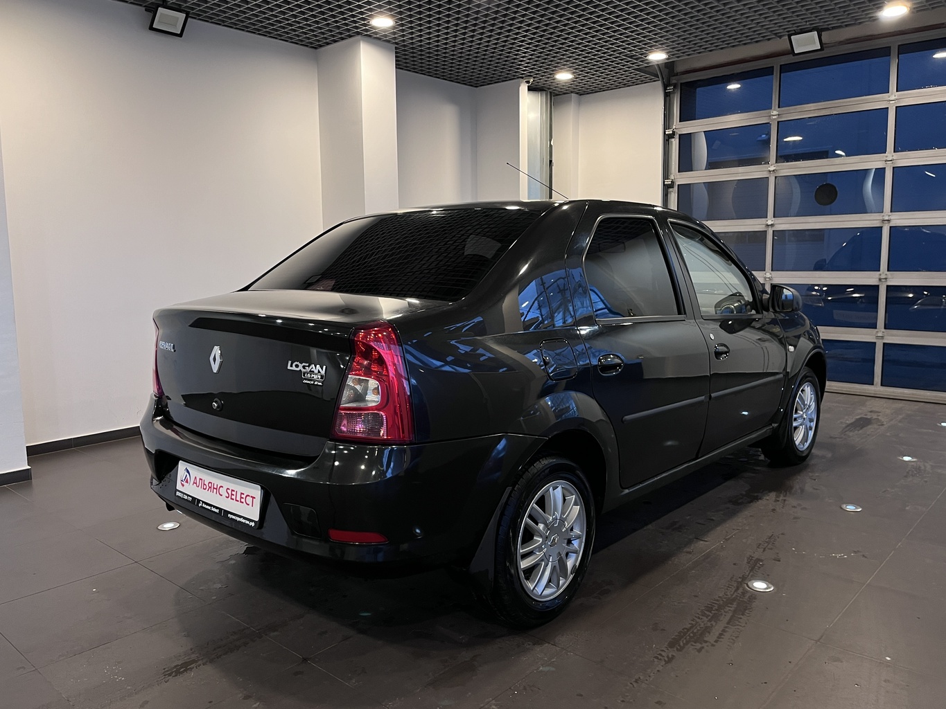 RENAULT LOGAN