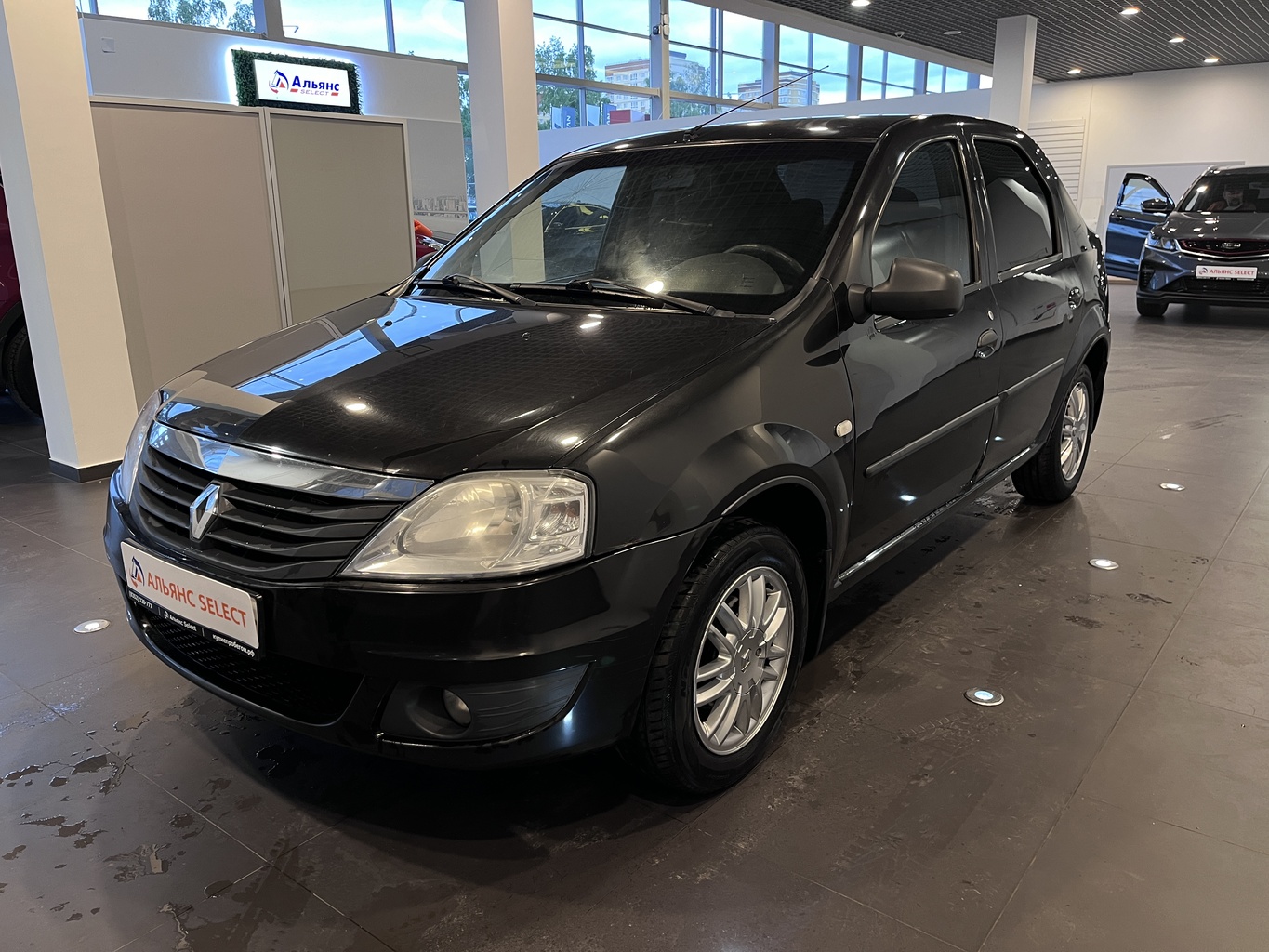 RENAULT LOGAN