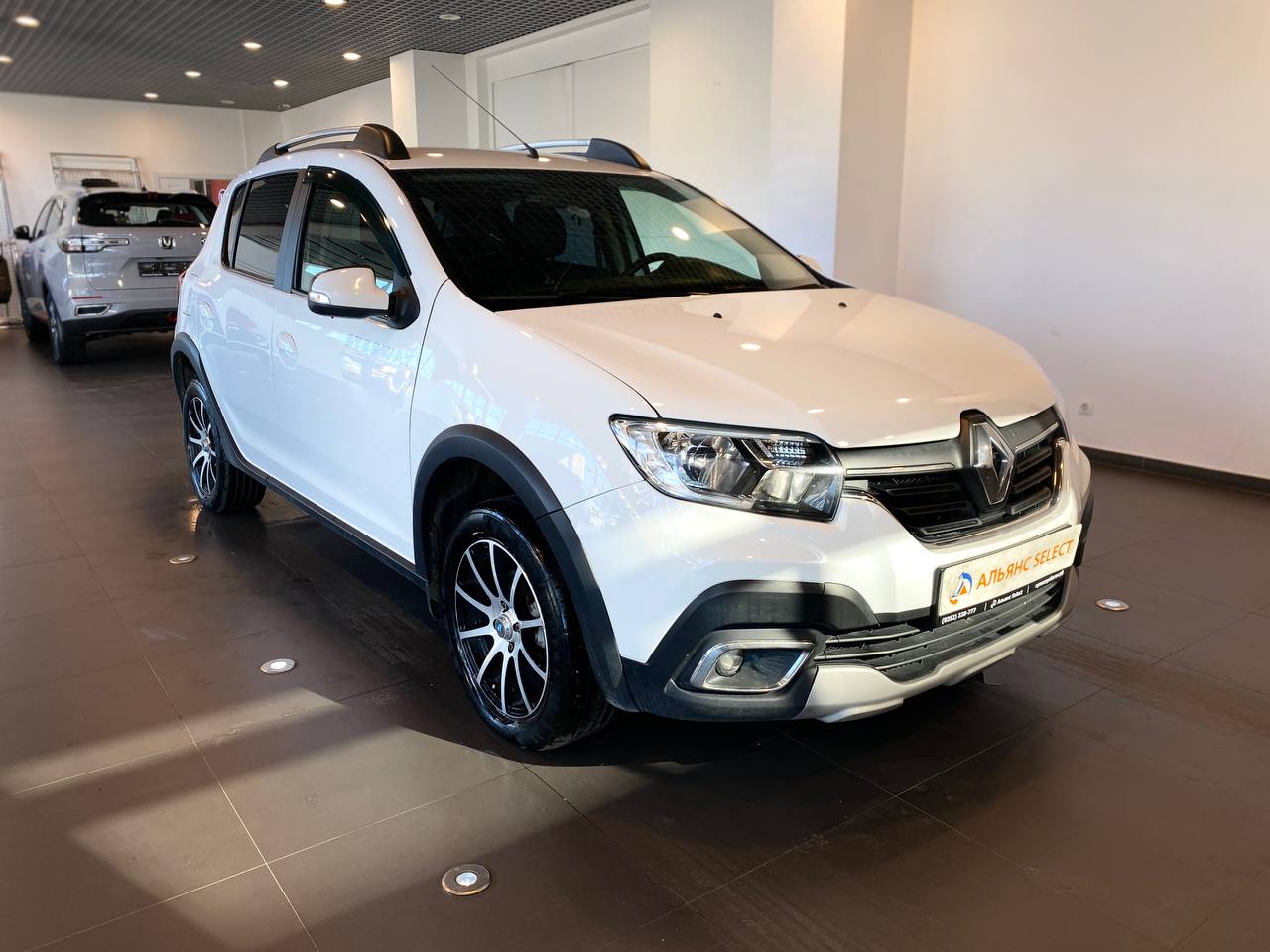 RENAULT SANDERO
