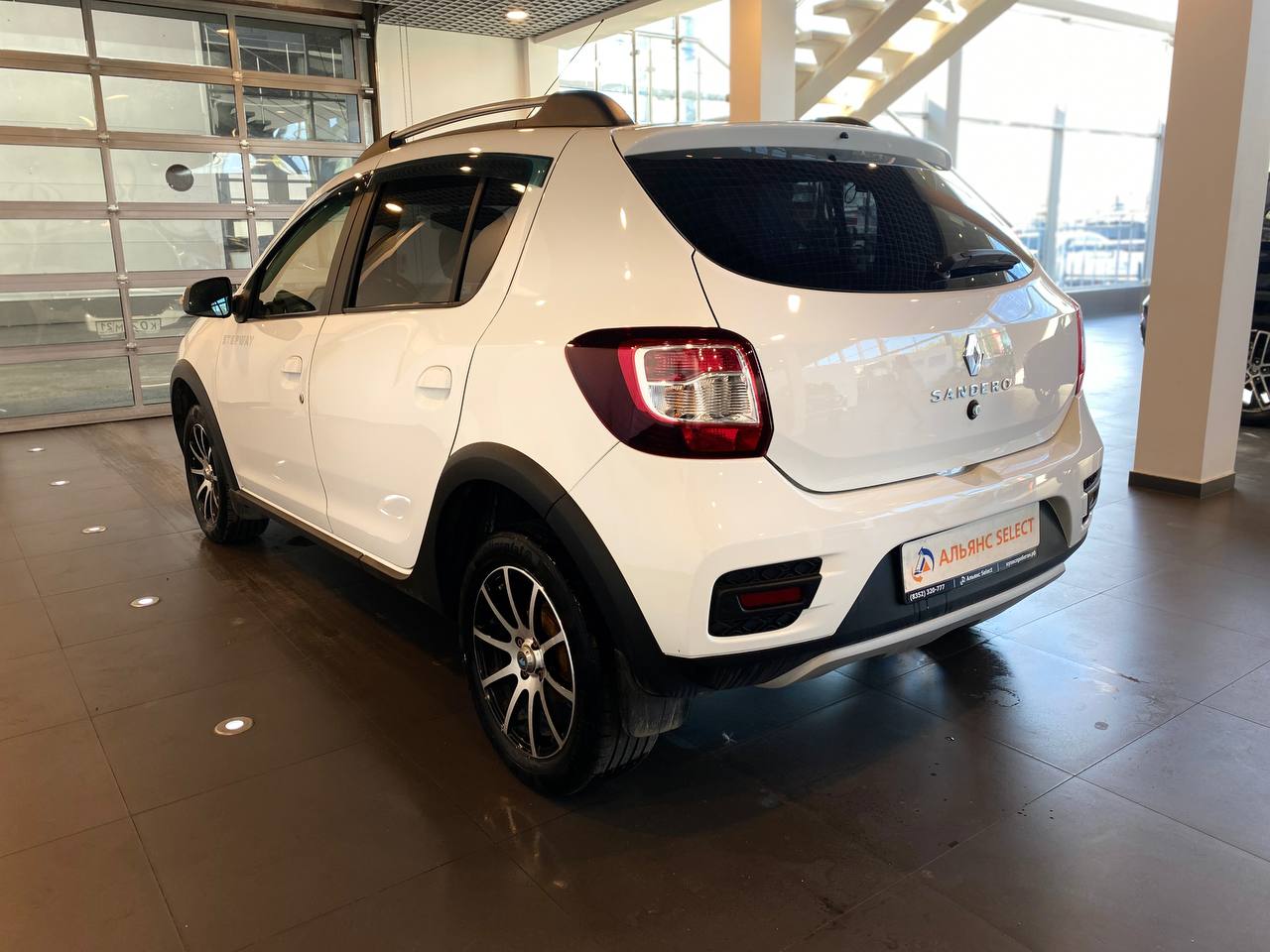 RENAULT SANDERO