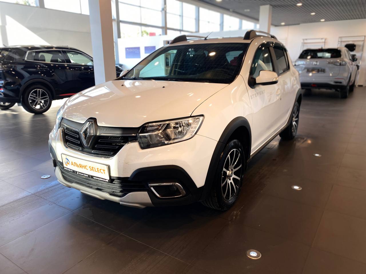 RENAULT SANDERO