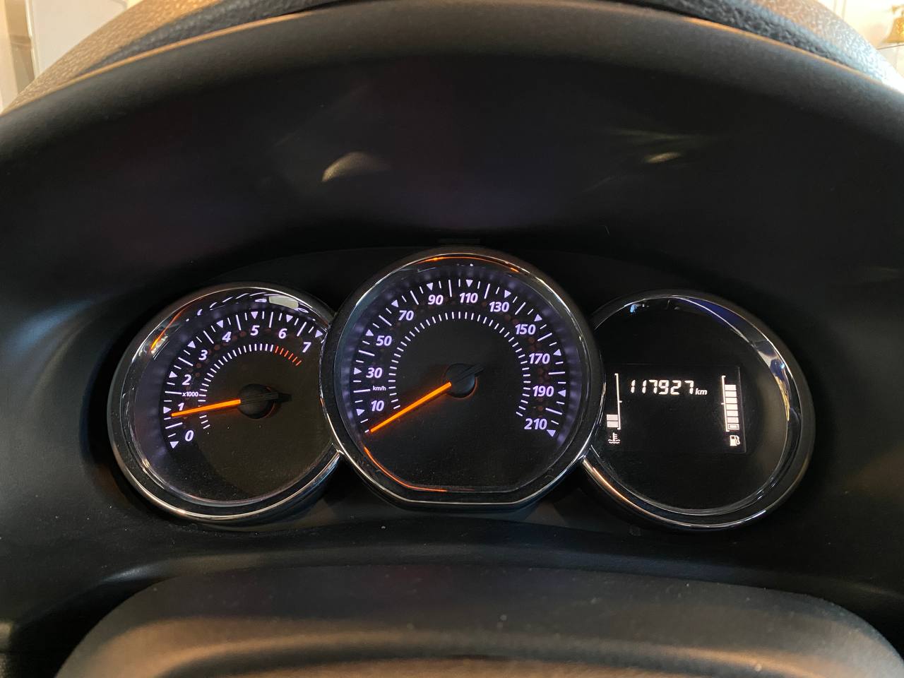 RENAULT SANDERO