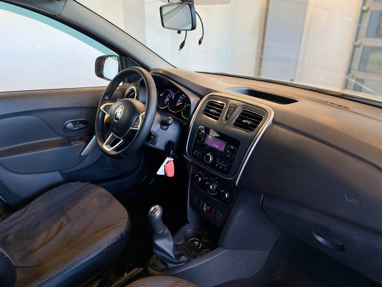 RENAULT SANDERO