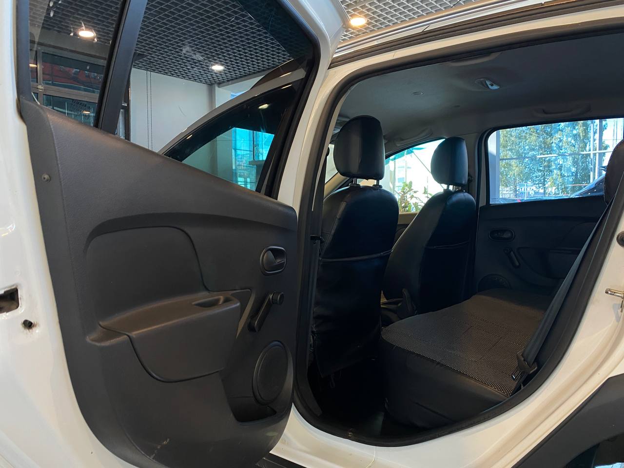RENAULT SANDERO