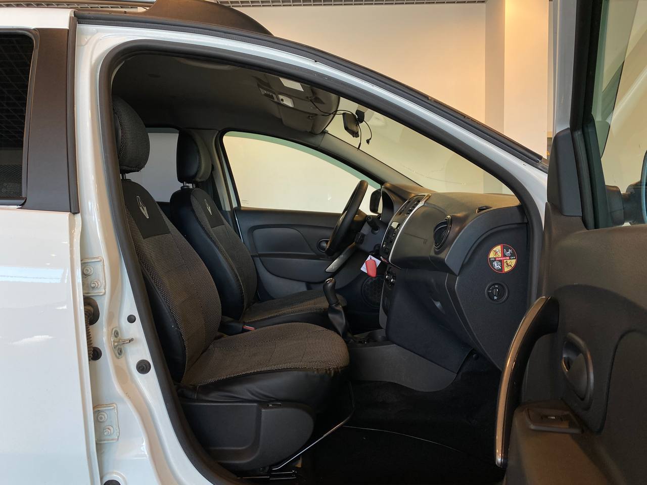 RENAULT SANDERO