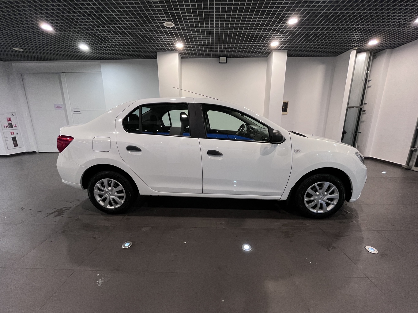 RENAULT LOGAN