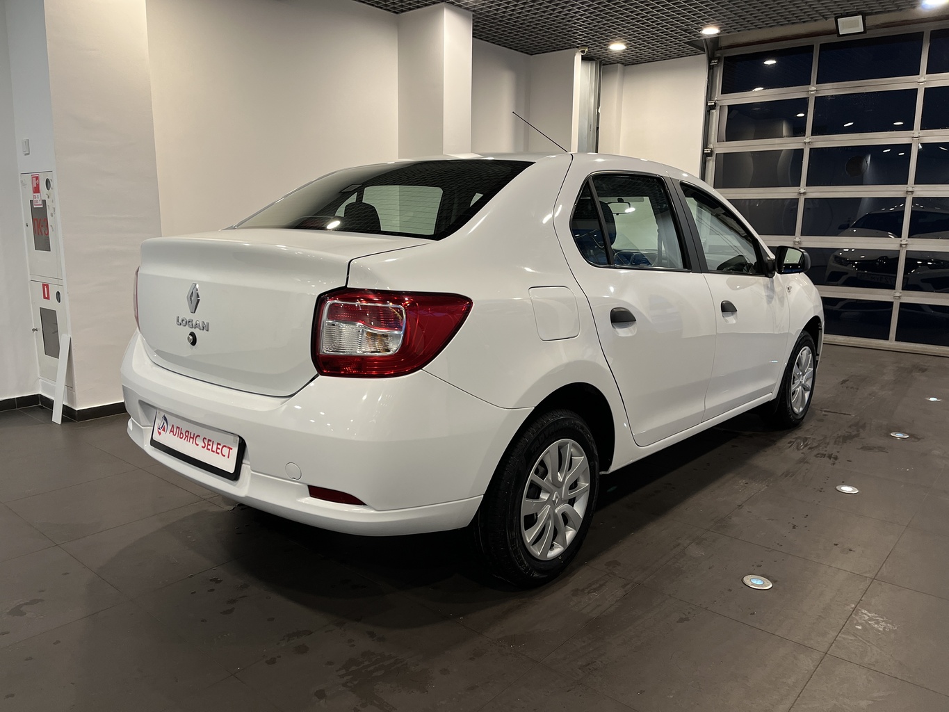 RENAULT LOGAN