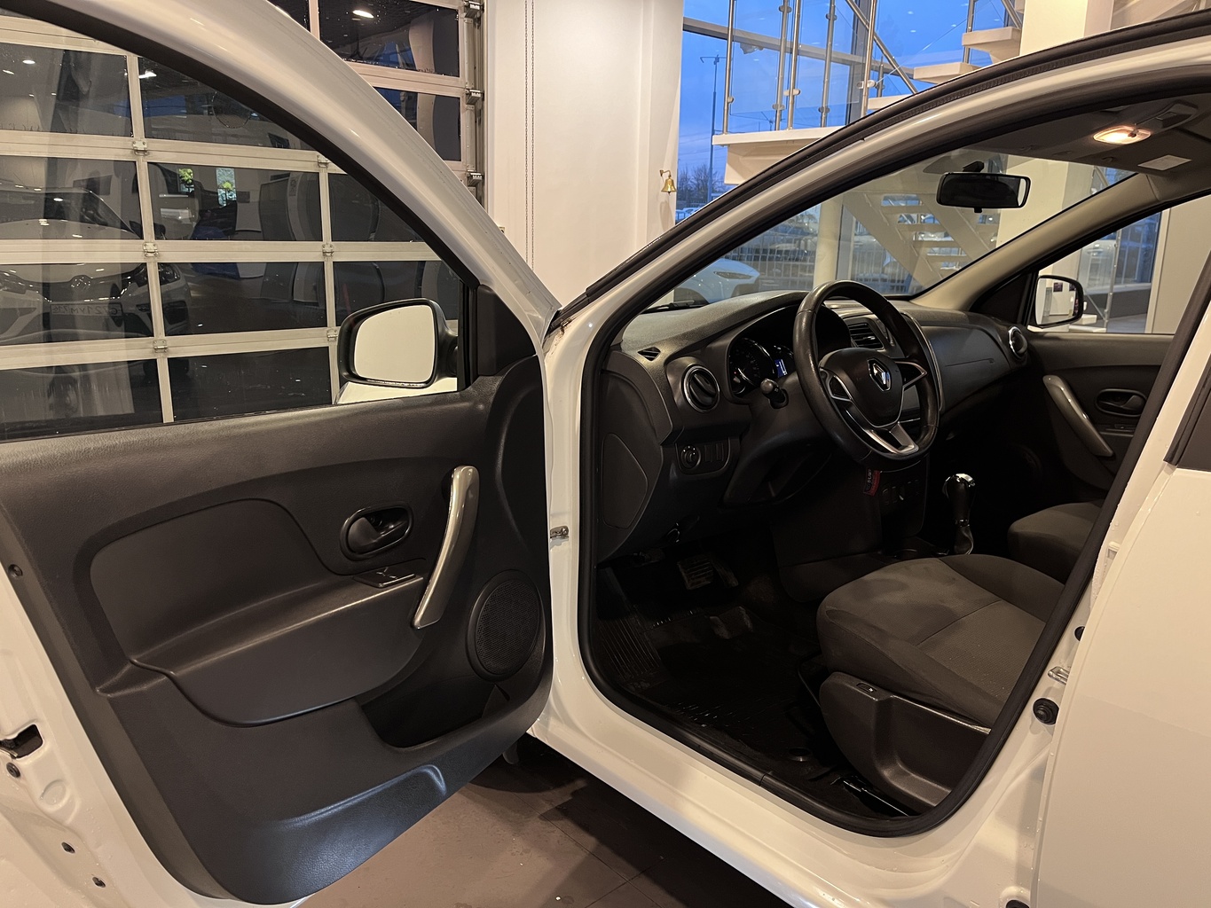 RENAULT LOGAN