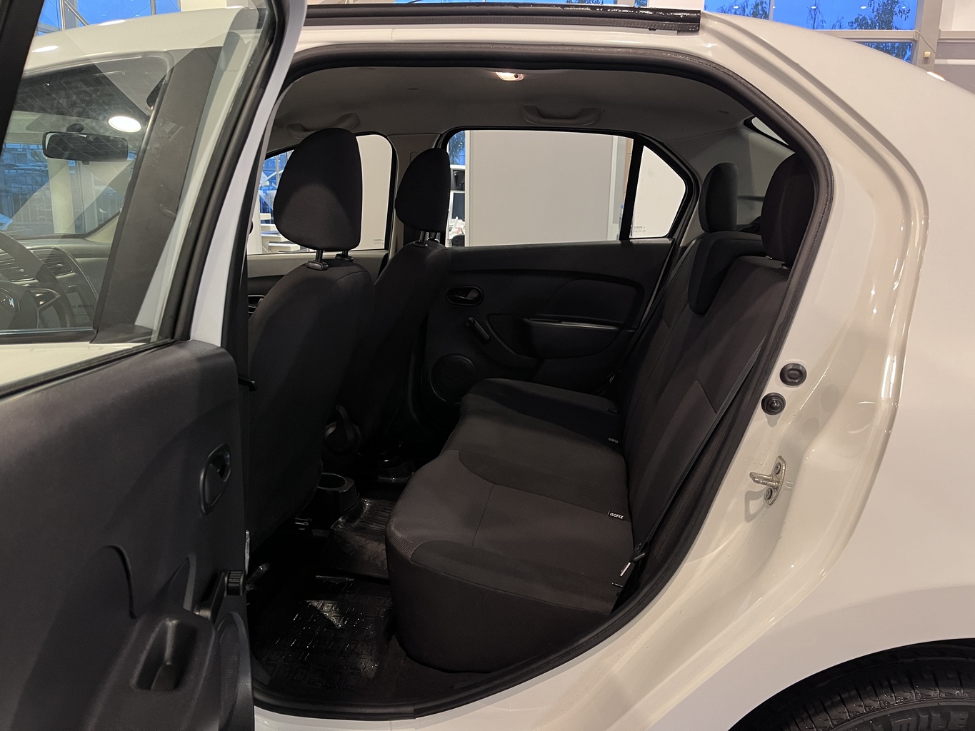 RENAULT LOGAN
