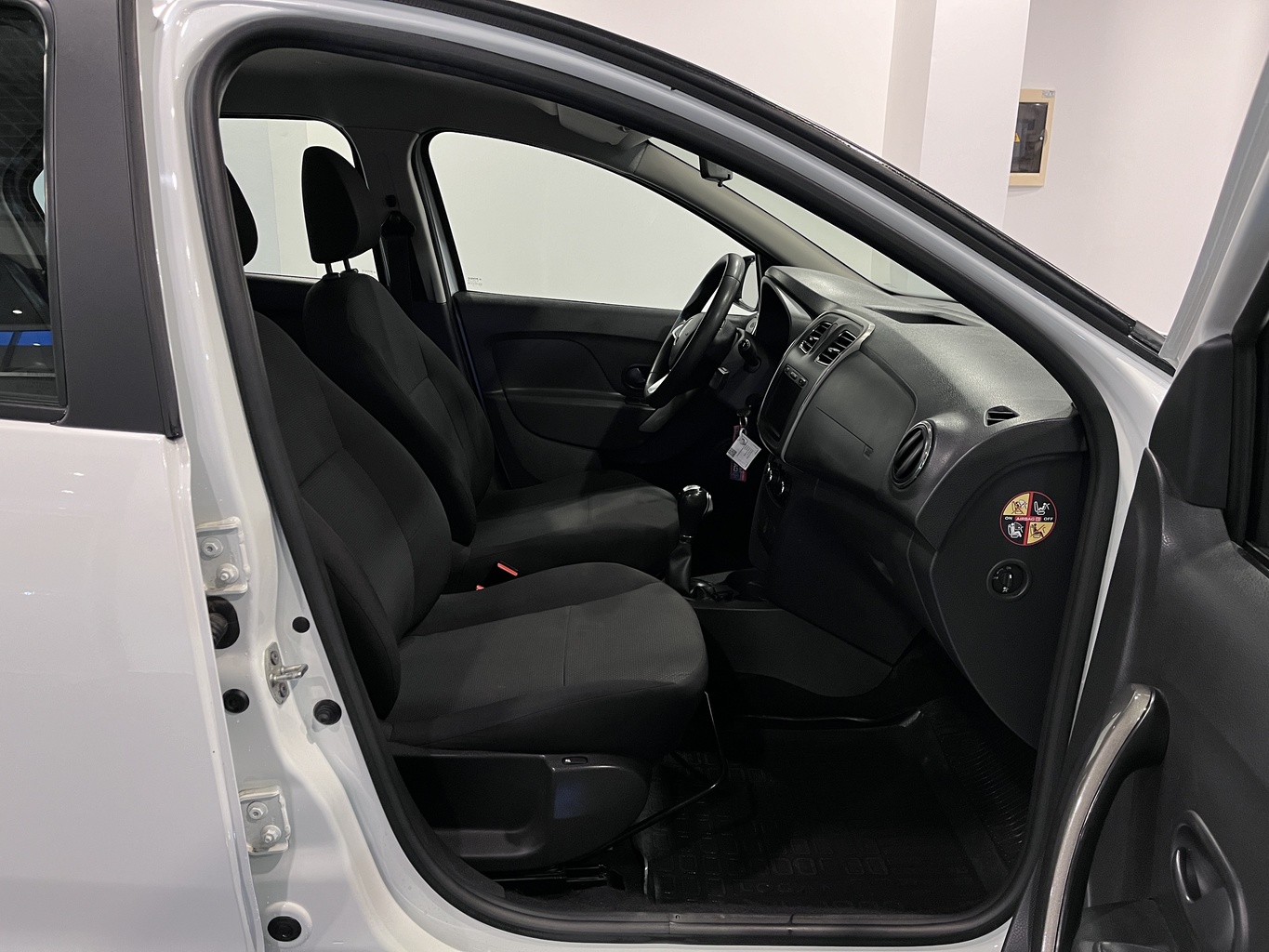 RENAULT LOGAN