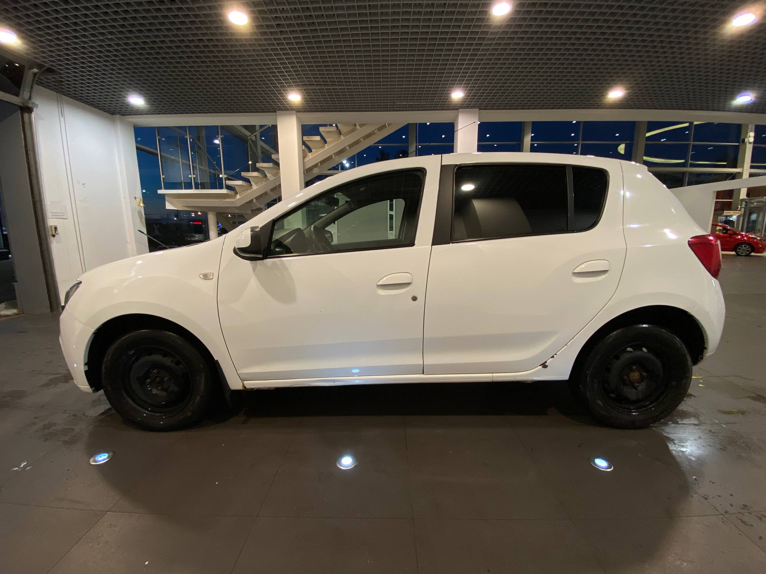 RENAULT SANDERO