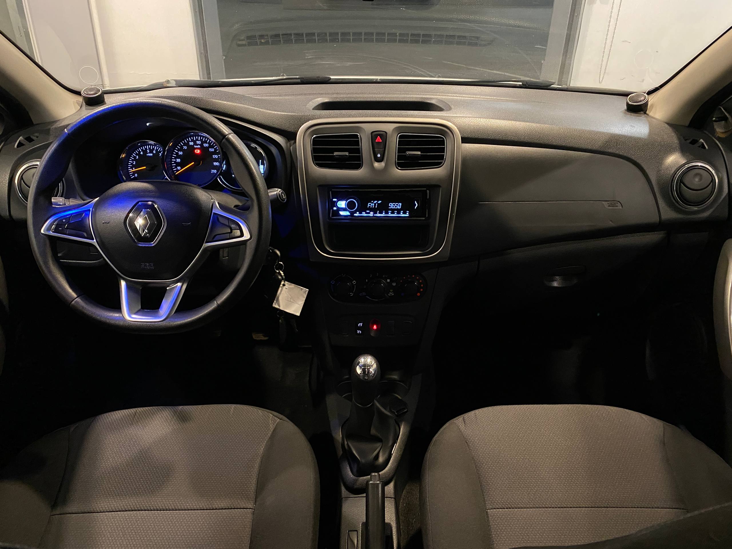 RENAULT SANDERO
