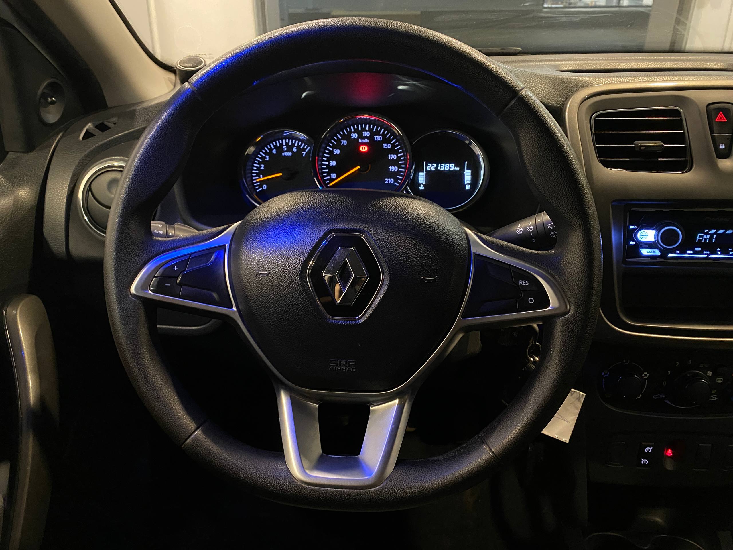 RENAULT SANDERO
