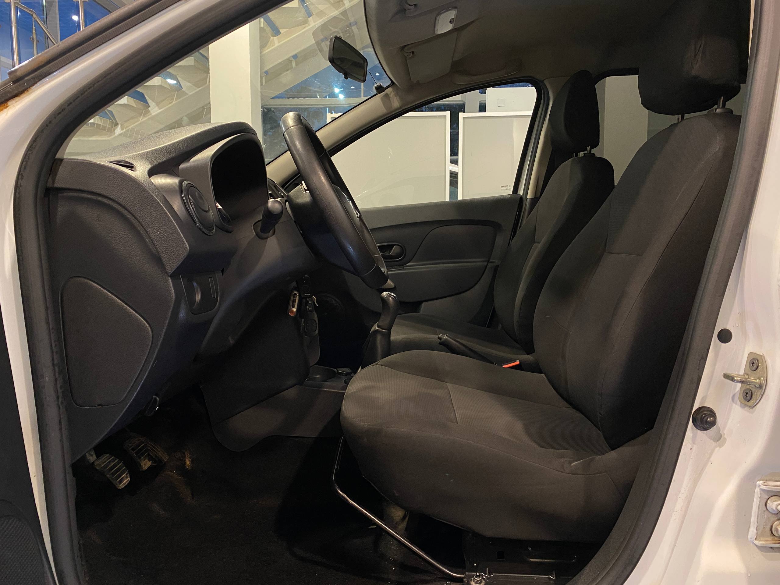 RENAULT SANDERO