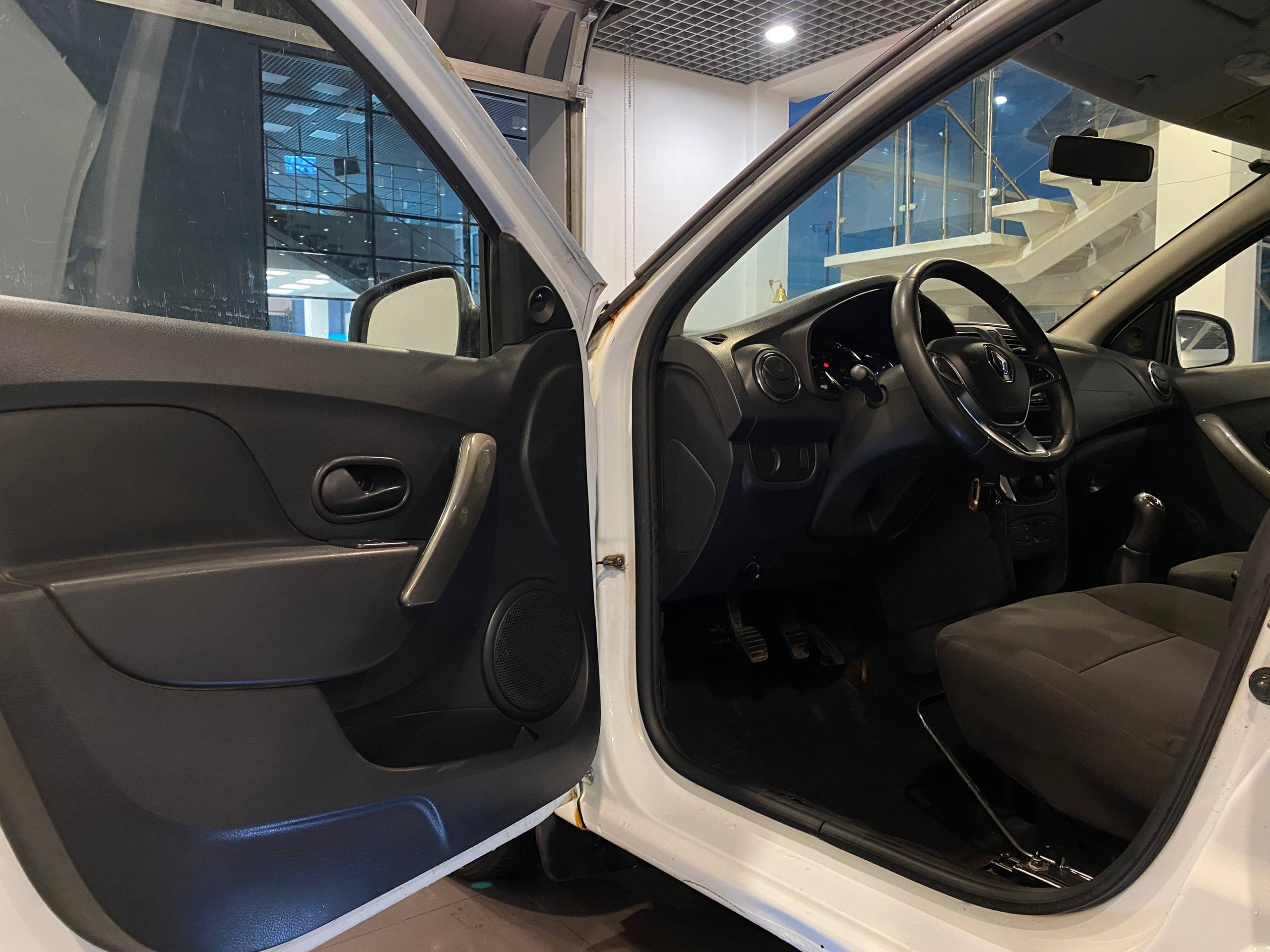 RENAULT SANDERO