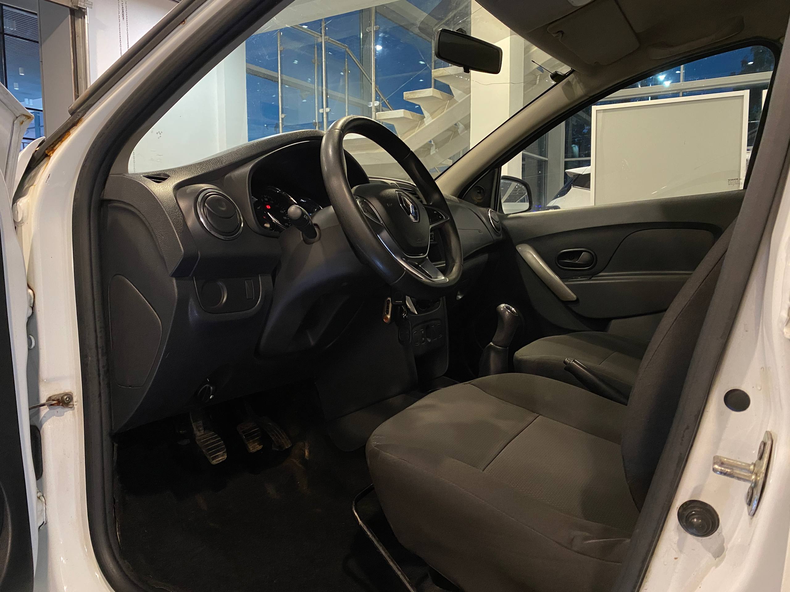 RENAULT SANDERO