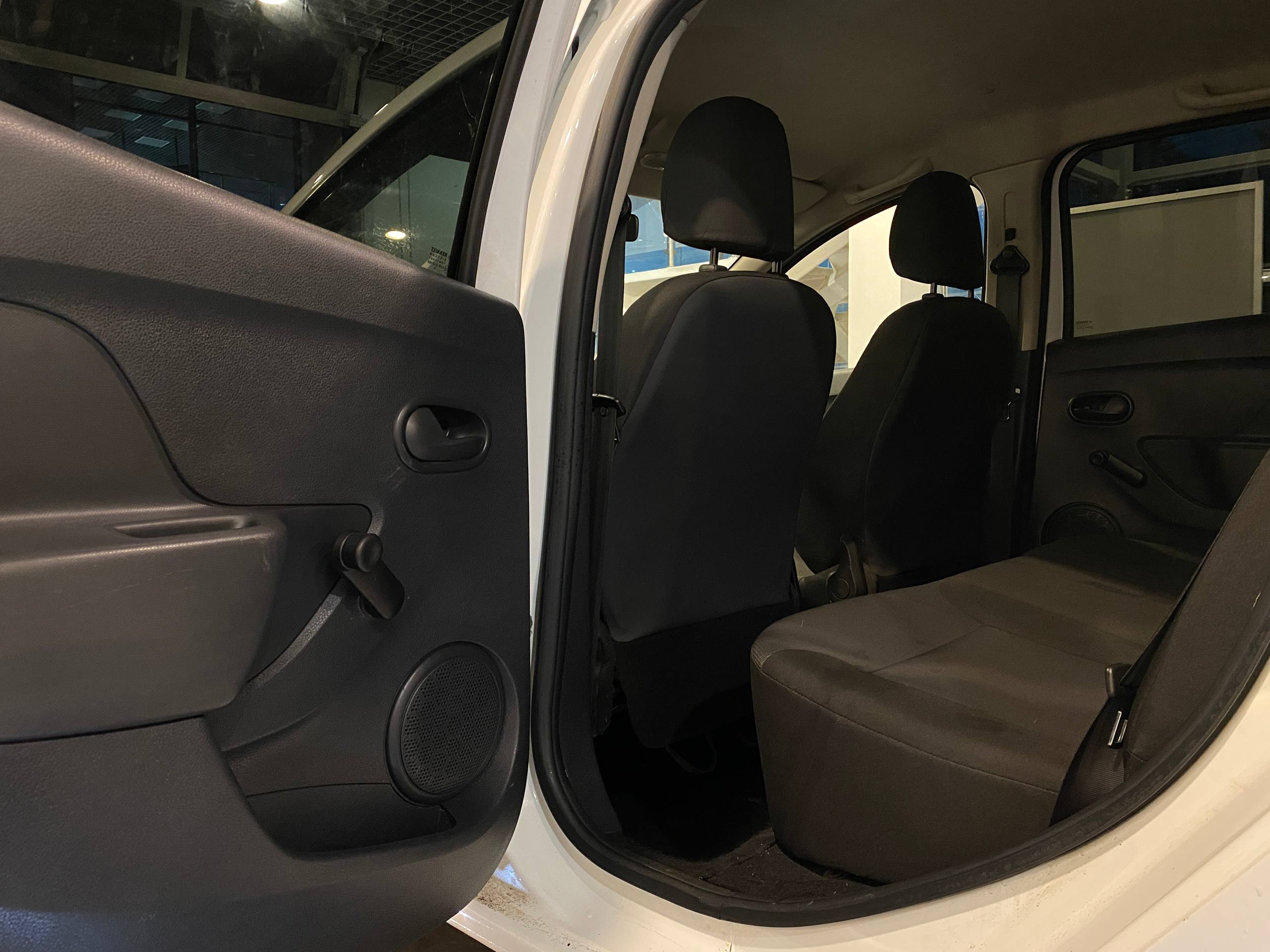 RENAULT SANDERO