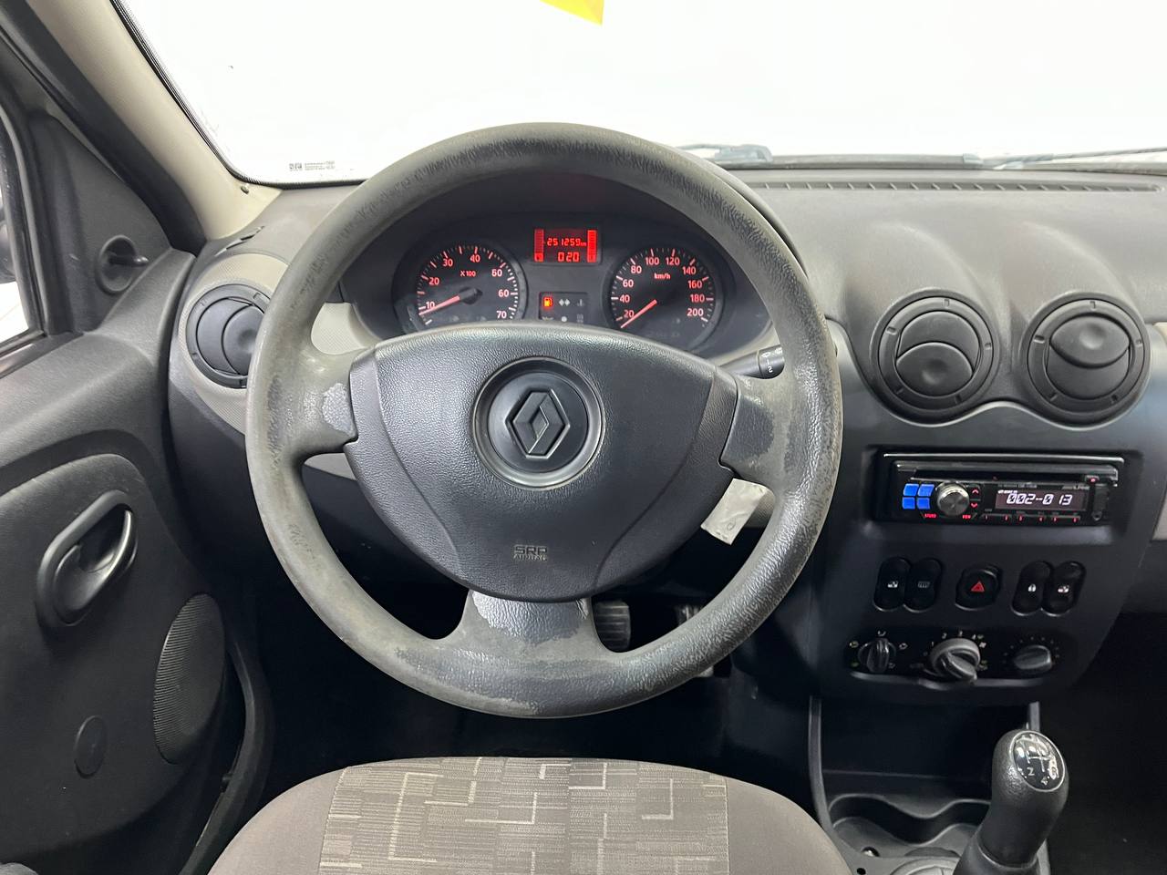 RENAULT LOGAN