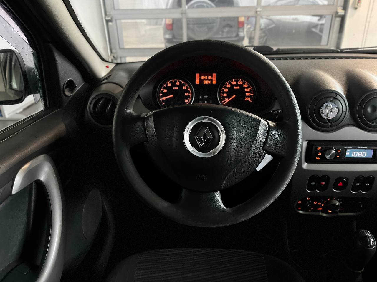 RENAULT LOGAN