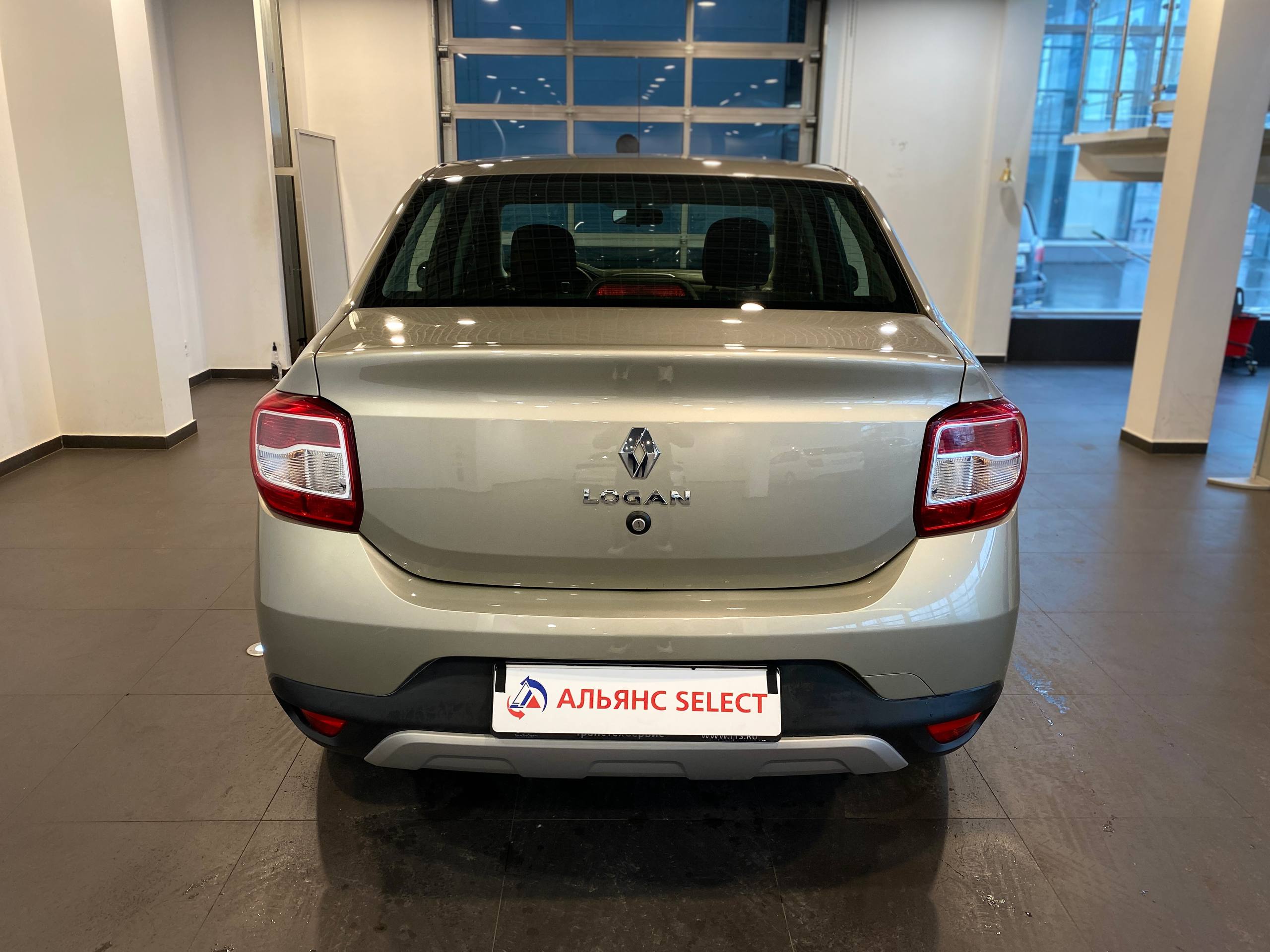 RENAULT LOGAN