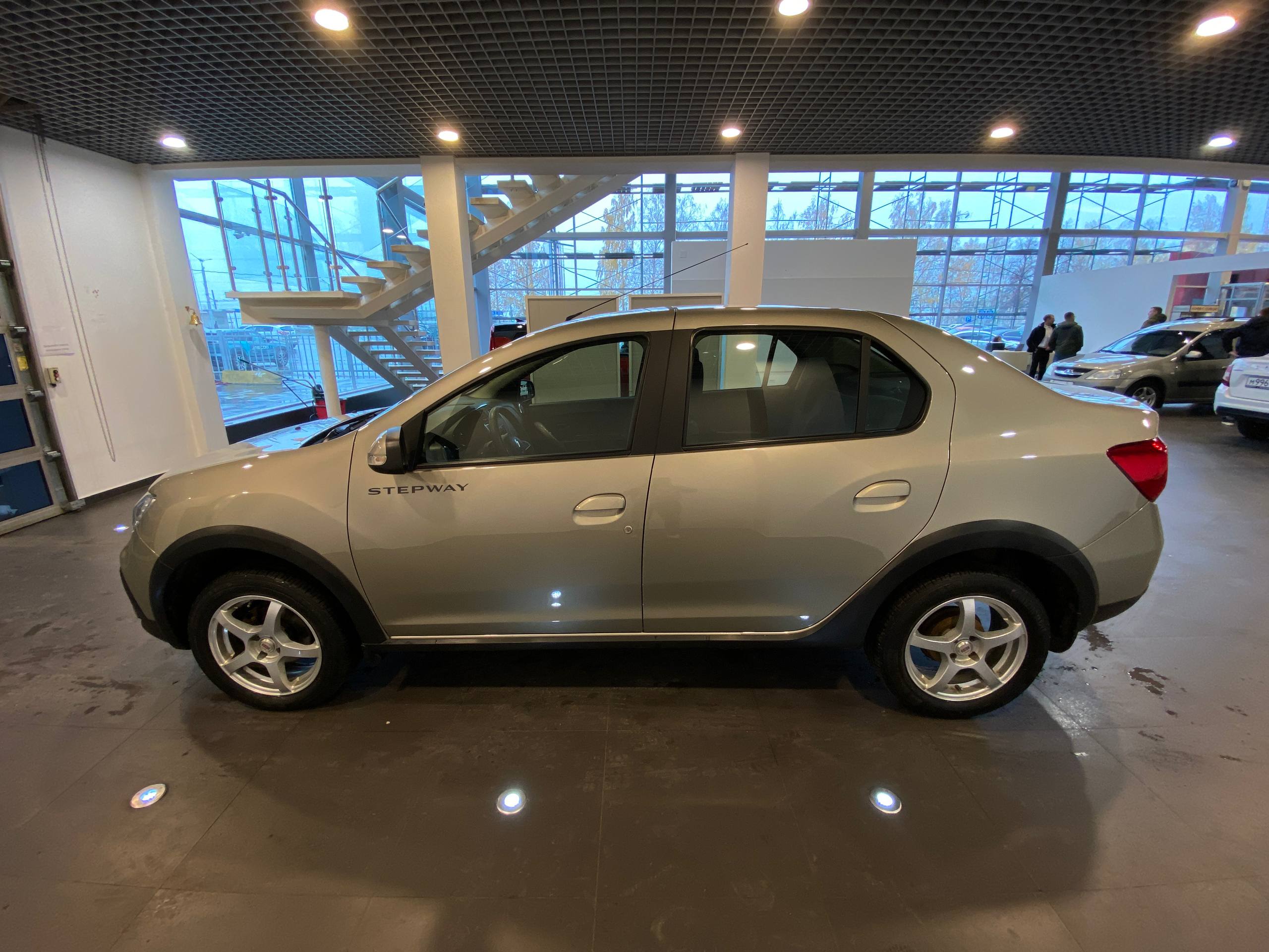 RENAULT LOGAN