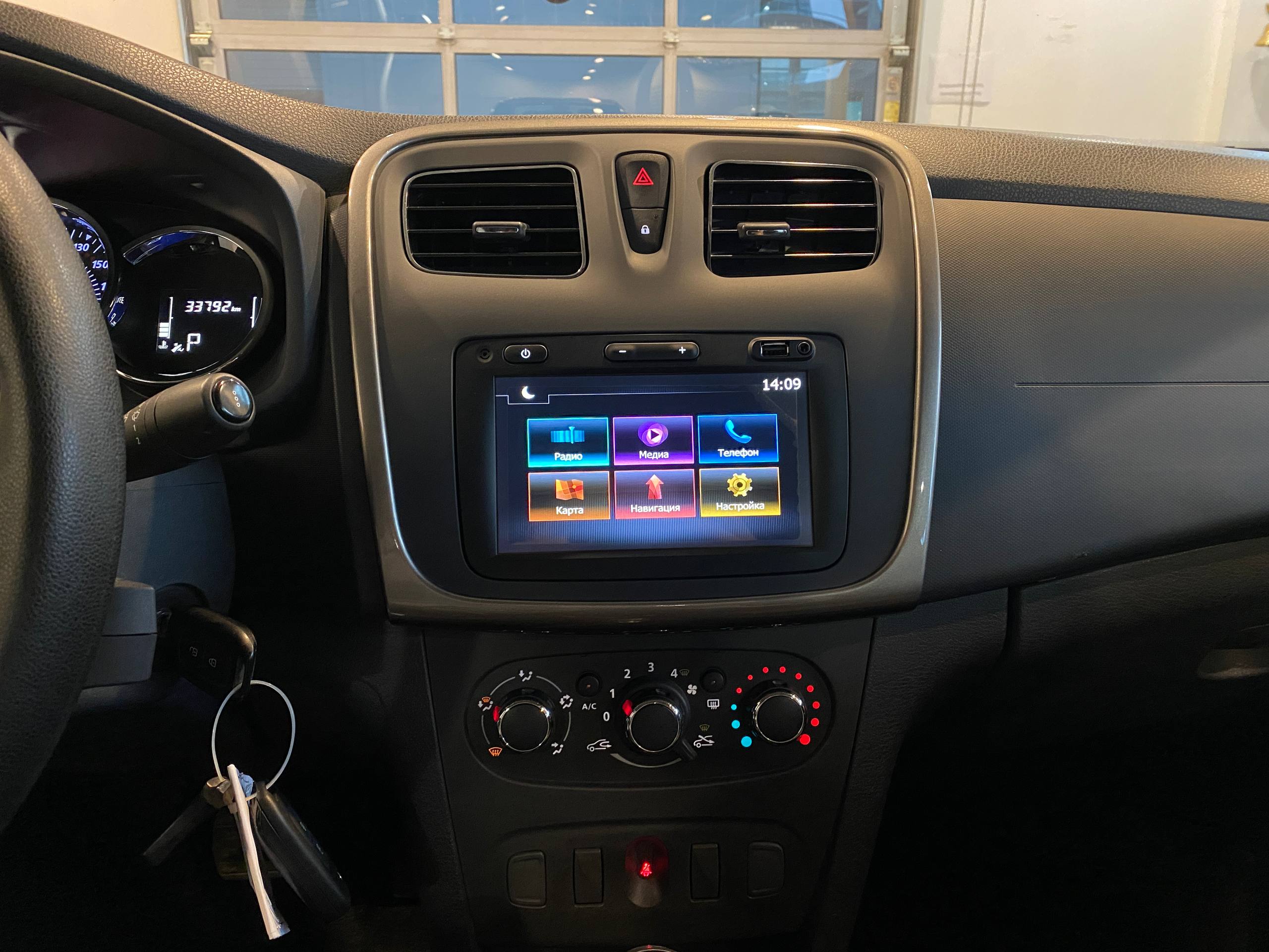 RENAULT LOGAN