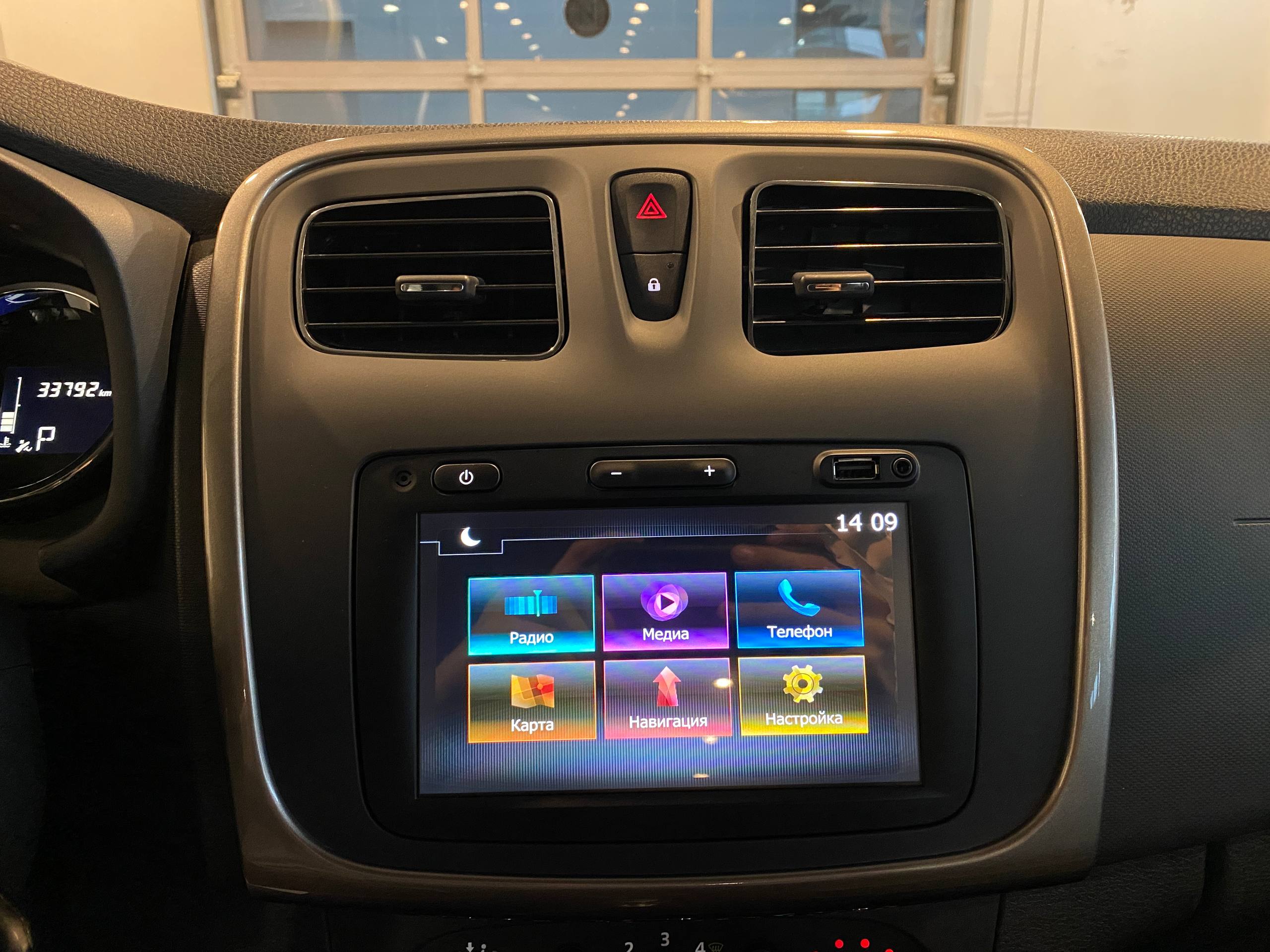 RENAULT LOGAN